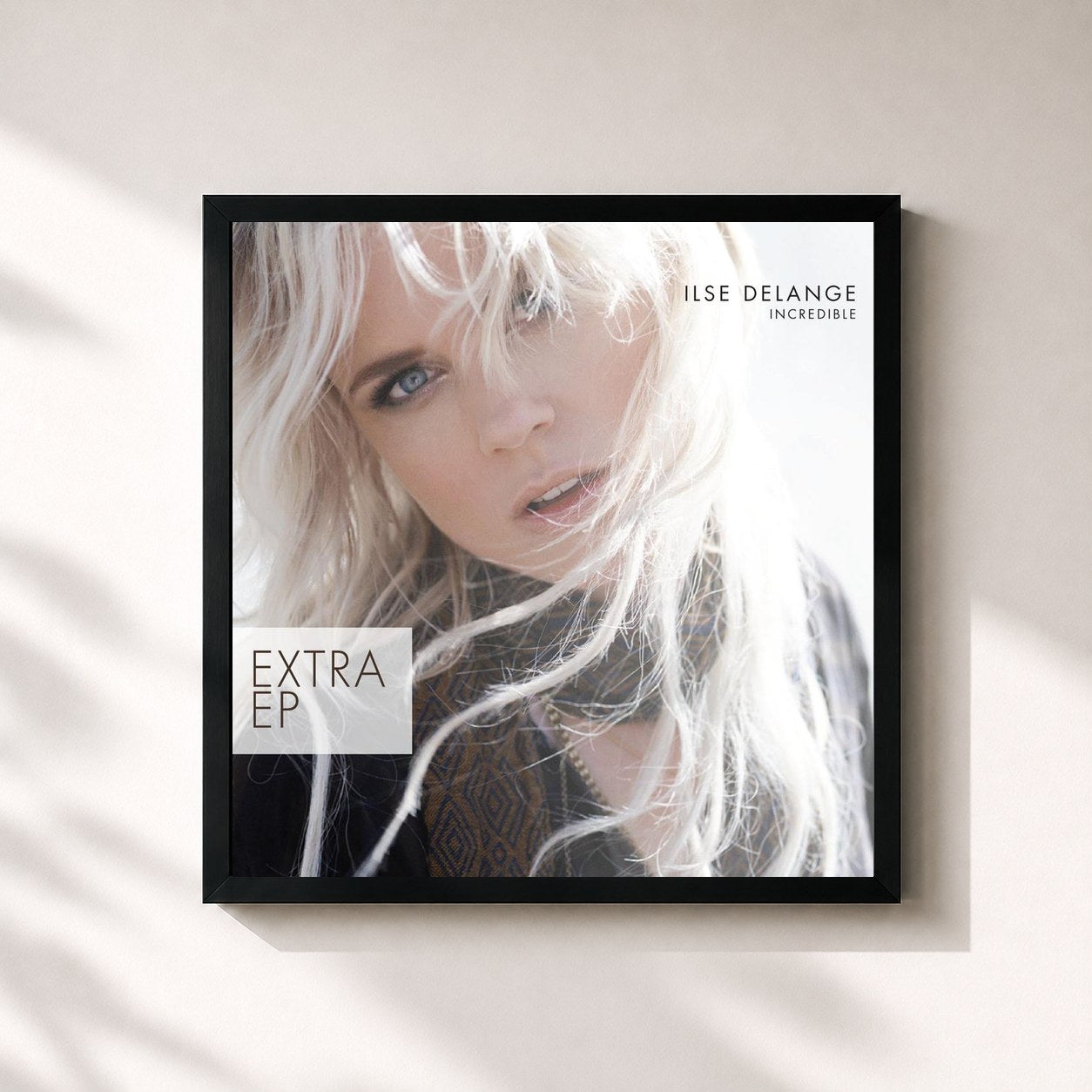 #noir Tableau carré de l'album Incredible (Extra EP) de Ilse DeLange, cadre noir 32x32 cm