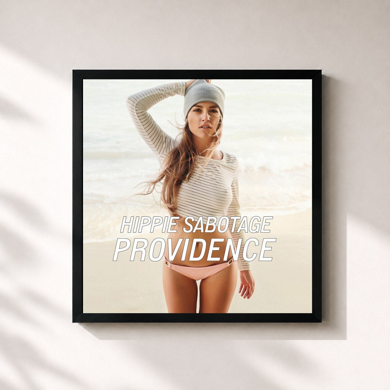 #noir Tableau carré de l'album Providence de Hippie Sabotage, cadre noir 32x32 cm