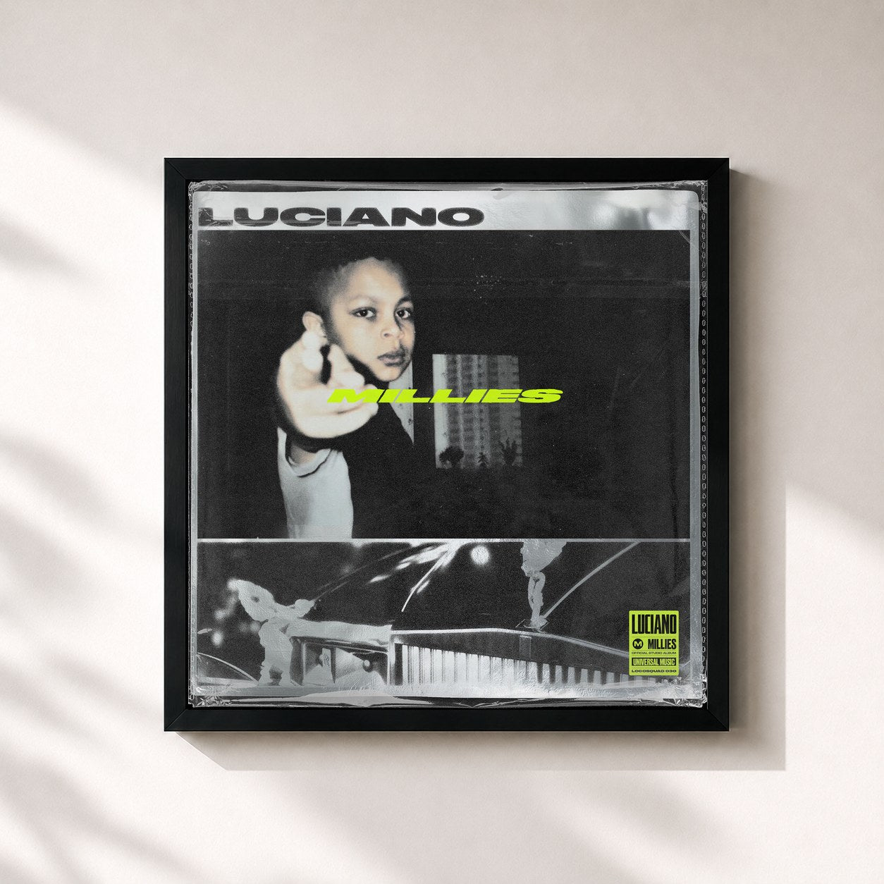#noir Tableau carré de l'album MILLIES de Luciano, cadre noir 32x32 cm