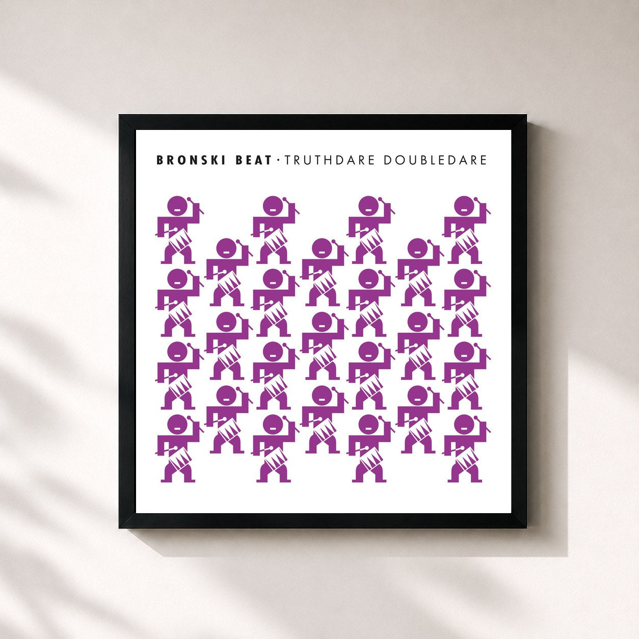 #noir Tableau carré de l'album Truthdare Doubledare (Remastered & Expanded) de Bronski Beat, cadre noir 32x32 cm