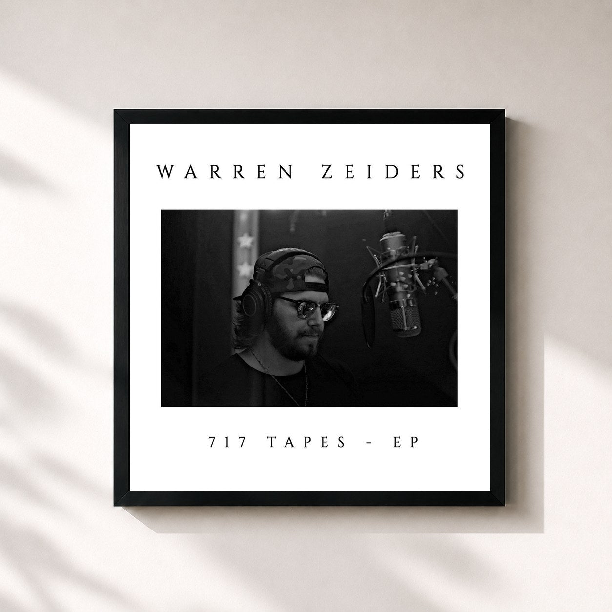 #noir Tableau carré de l'album 717 Tapes de Warren Zeiders, cadre noir 32x32 cm