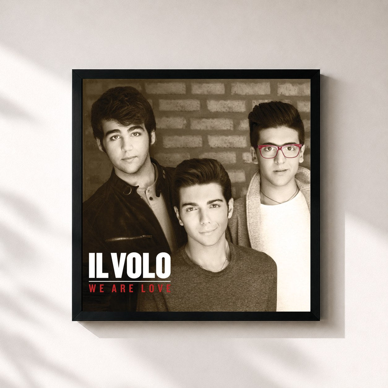 #noir Tableau carré de l'album We Are Love de Il Volo, cadre noir 32x32 cm