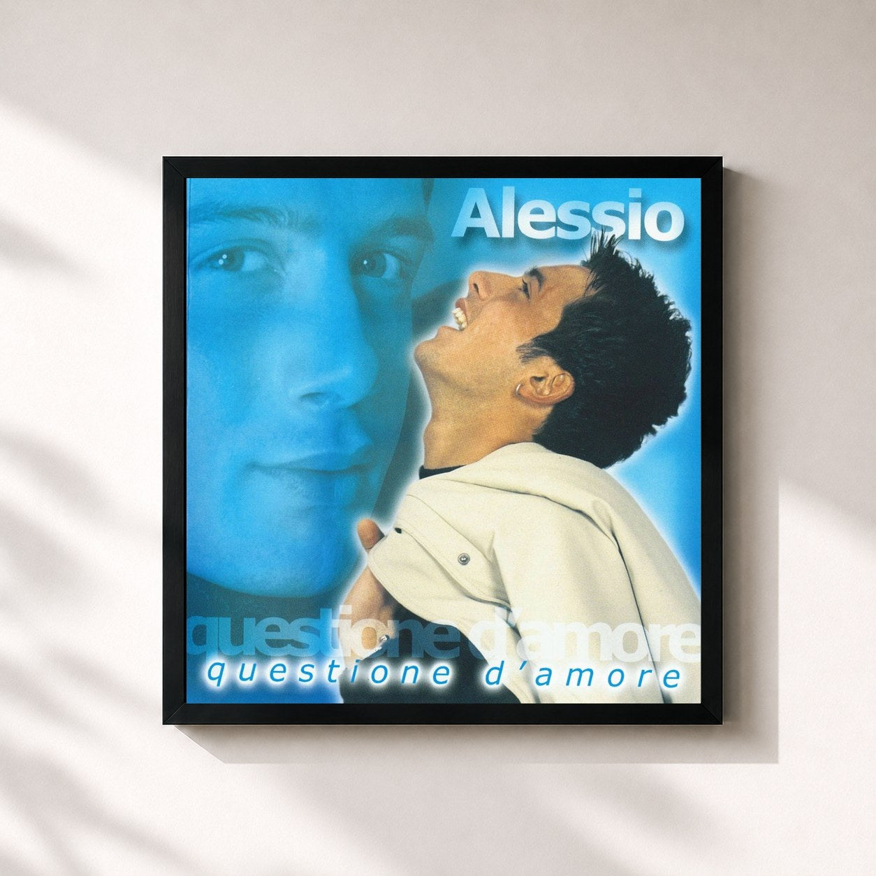 #noir Tableau carré de l'album Questione d'amore de Alessio, cadre noir 32x32 cm