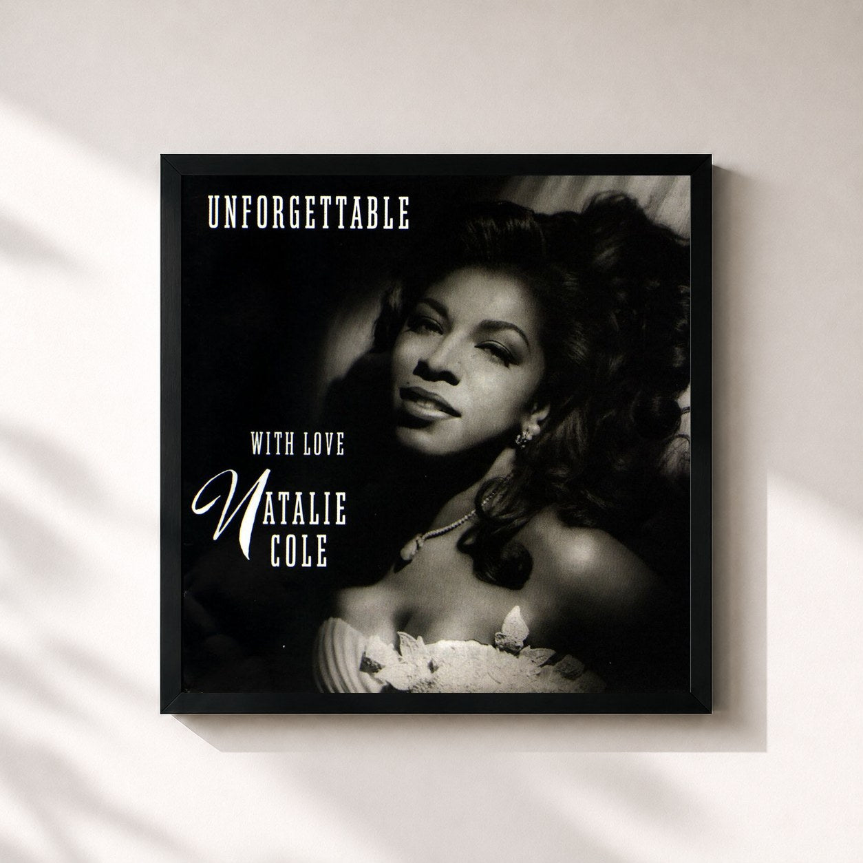 #noir Tableau carré de l'album Unforgettable...With Love de Natalie Cole, cadre noir 32x32 cm