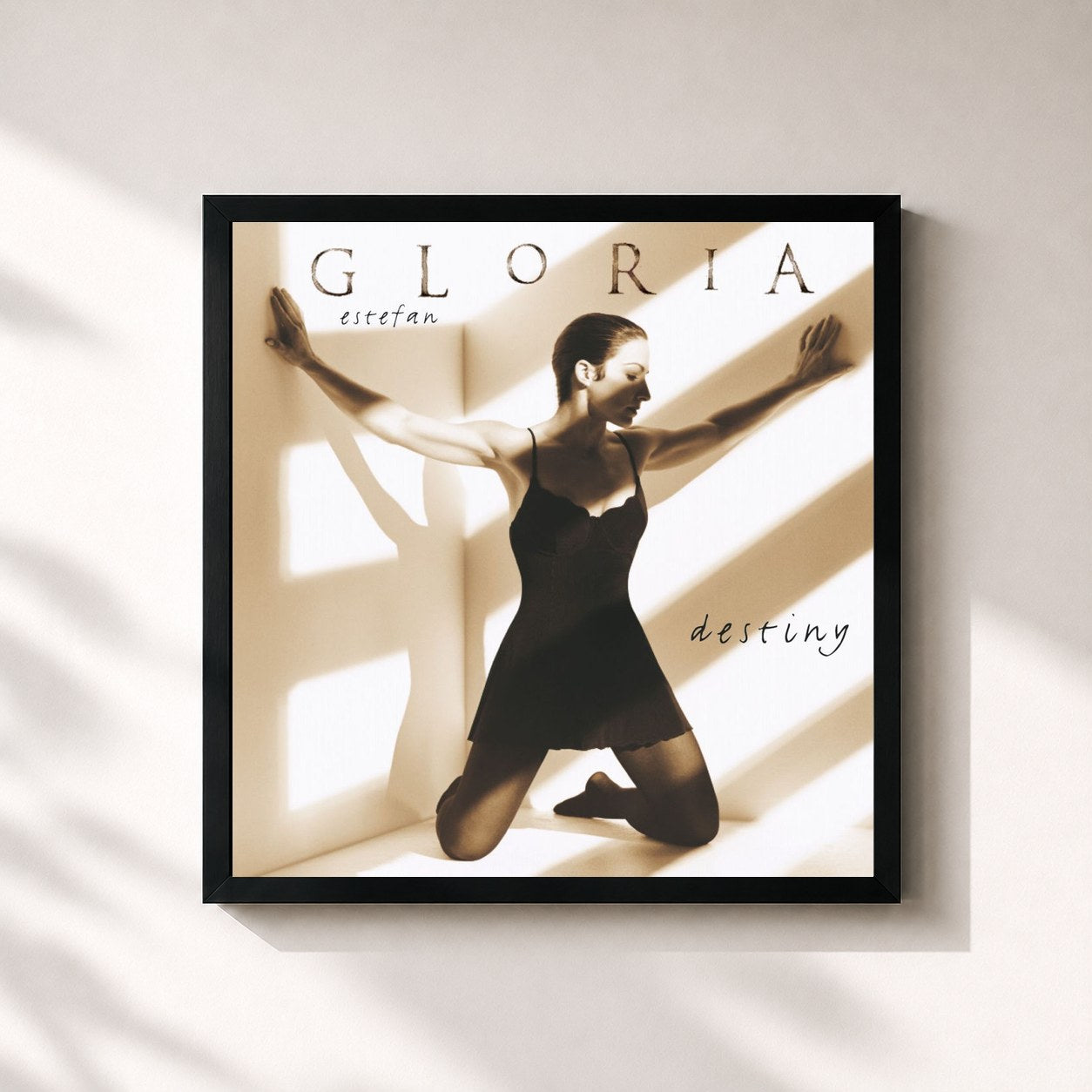 #noir Tableau carré de l'album DESTINY de Gloria Estefan, cadre noir 32x32 cm