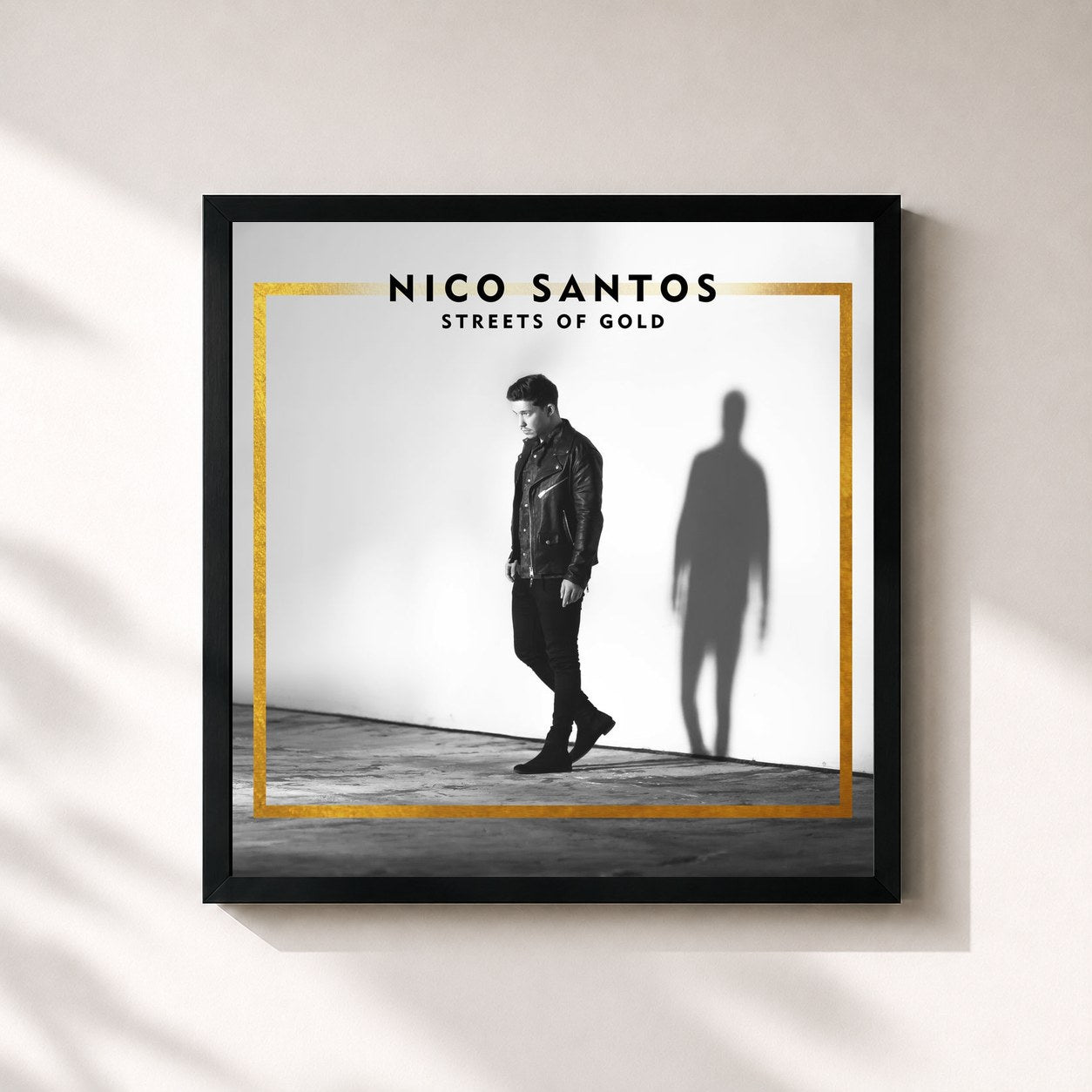 #noir Tableau carré de l'album Streets Of Gold de Nico Santos, cadre noir 32x32 cm
