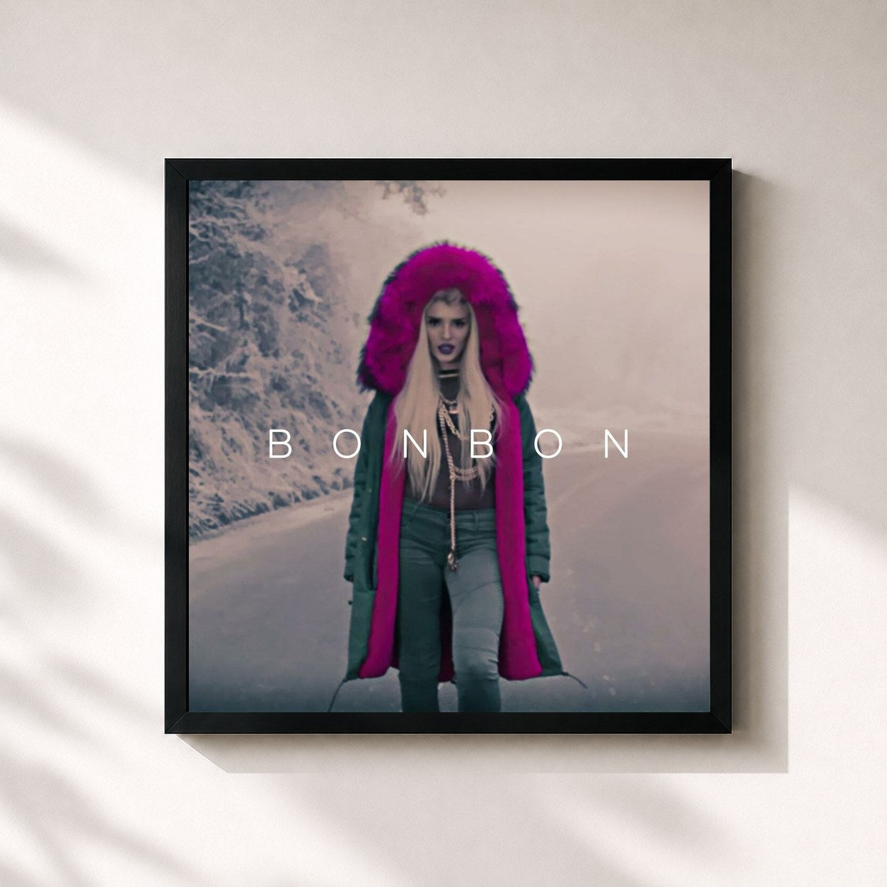 #noir Tableau carré de l'album Bonbon EP de Era Istrefi, cadre noir 32x32 cm