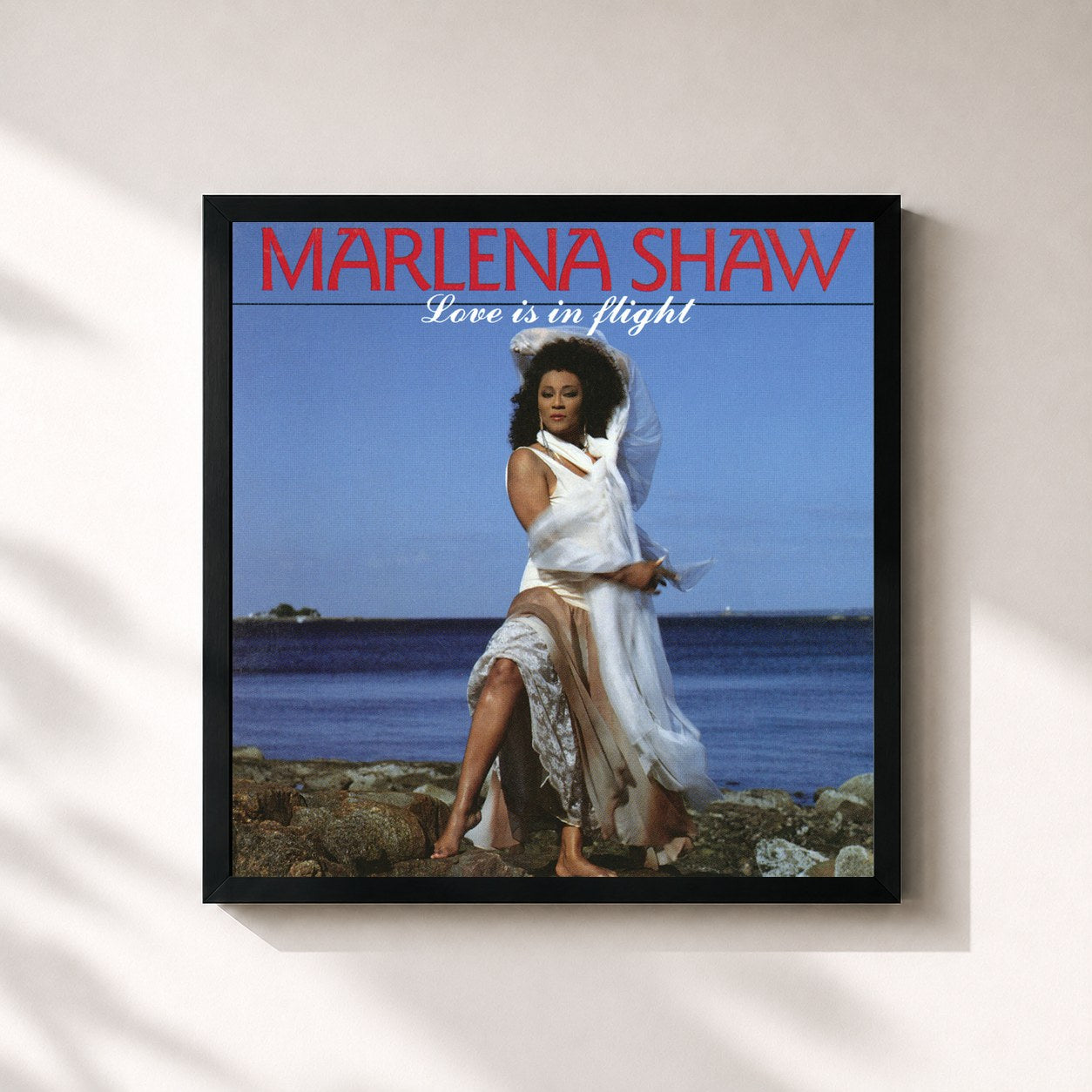 #noir Tableau carré de l'album Love Is In Flight de Marlena Shaw, cadre noir 32x32 cm