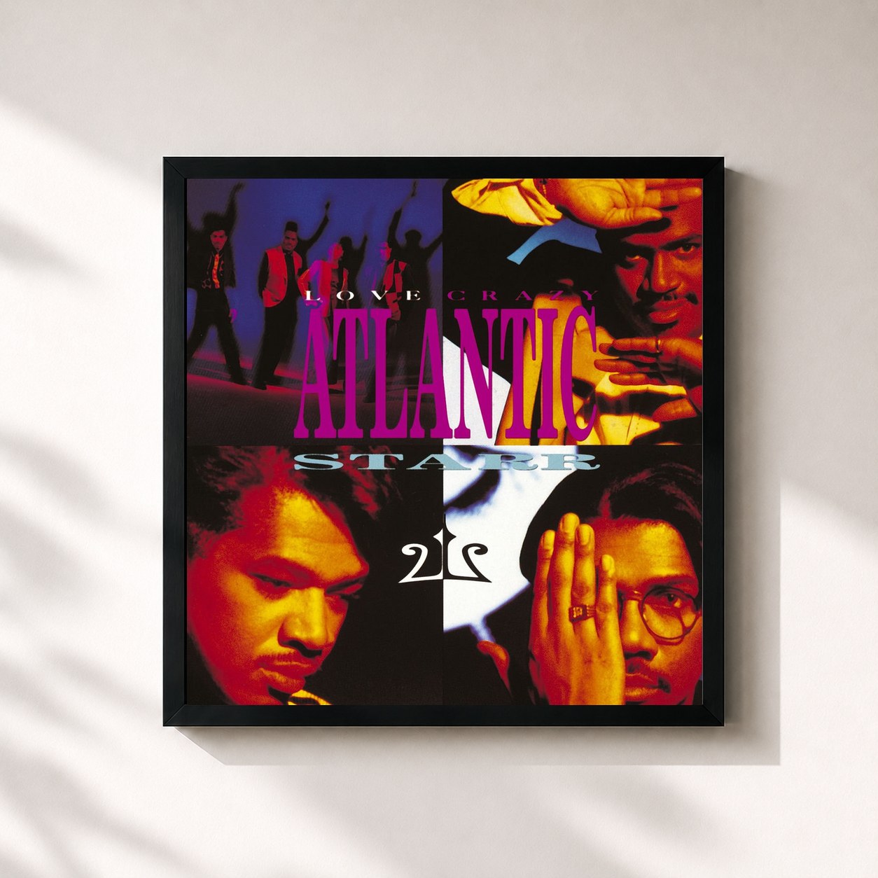 #noir Tableau carré de l'album Love Crazy de Atlantic Starr, cadre noir 32x32 cm