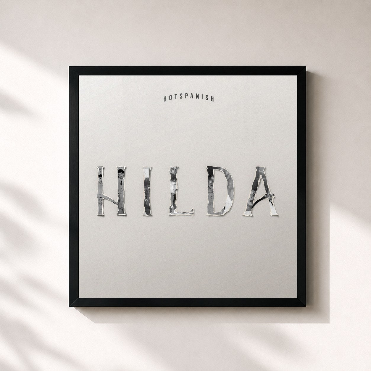 #noir Tableau carré de l'album Hilda de HotSpanish, cadre noir 32x32 cm