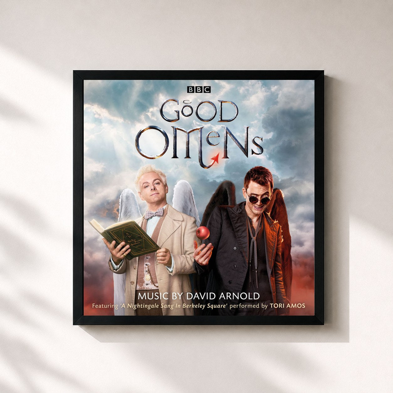 #noir Tableau carré de l'album Good Omens (Original Television Soundtrack) de David Arnold, cadre noir 32x32 cm