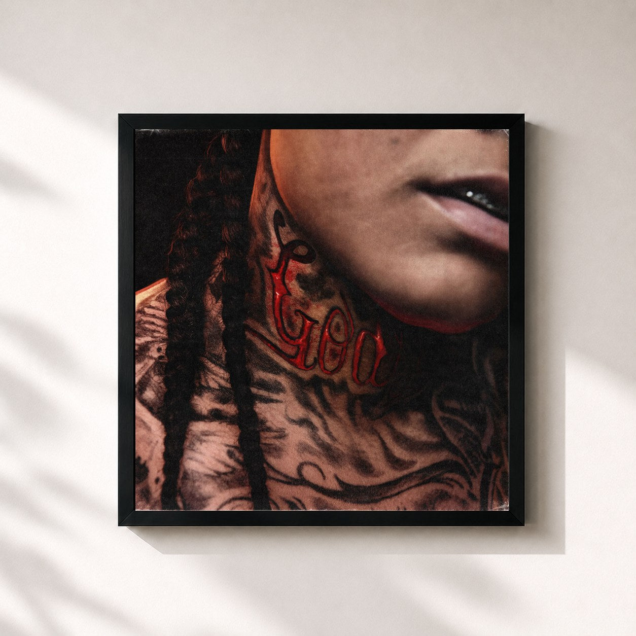 #noir Tableau carré de l'album Herstory in the Making de Young M.A, cadre noir 32x32 cm