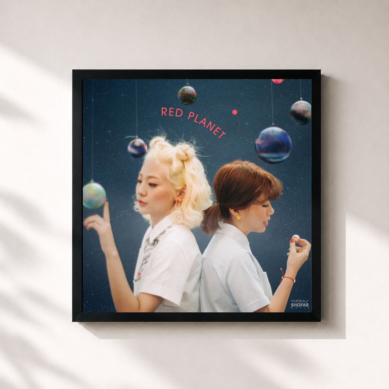 #noir Tableau carré de l'album Full Album RED PLANET de BOL4, cadre noir 32x32 cm