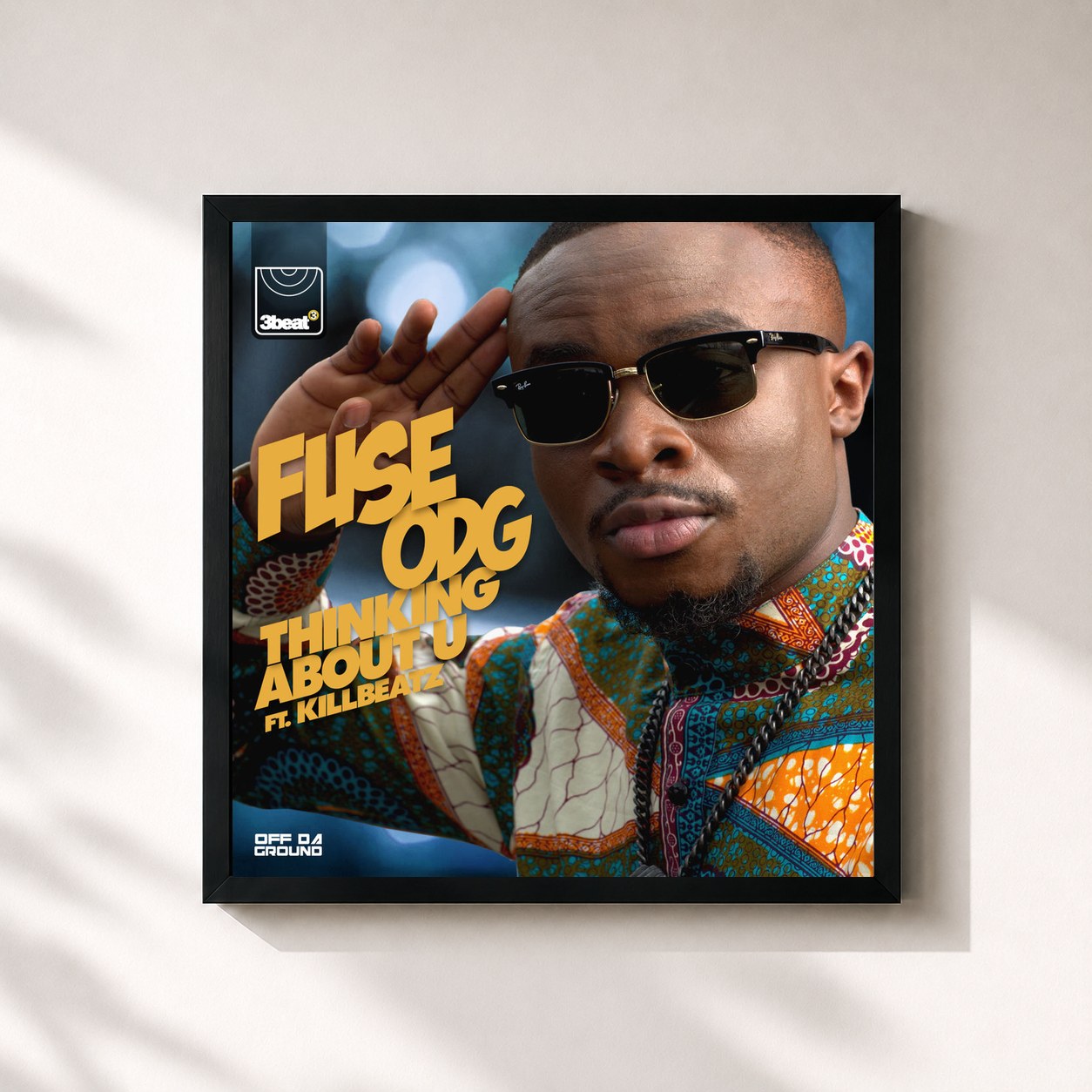 #noir Tableau carré de l'album Thinking About U de Fuse ODG, cadre noir 32x32 cm