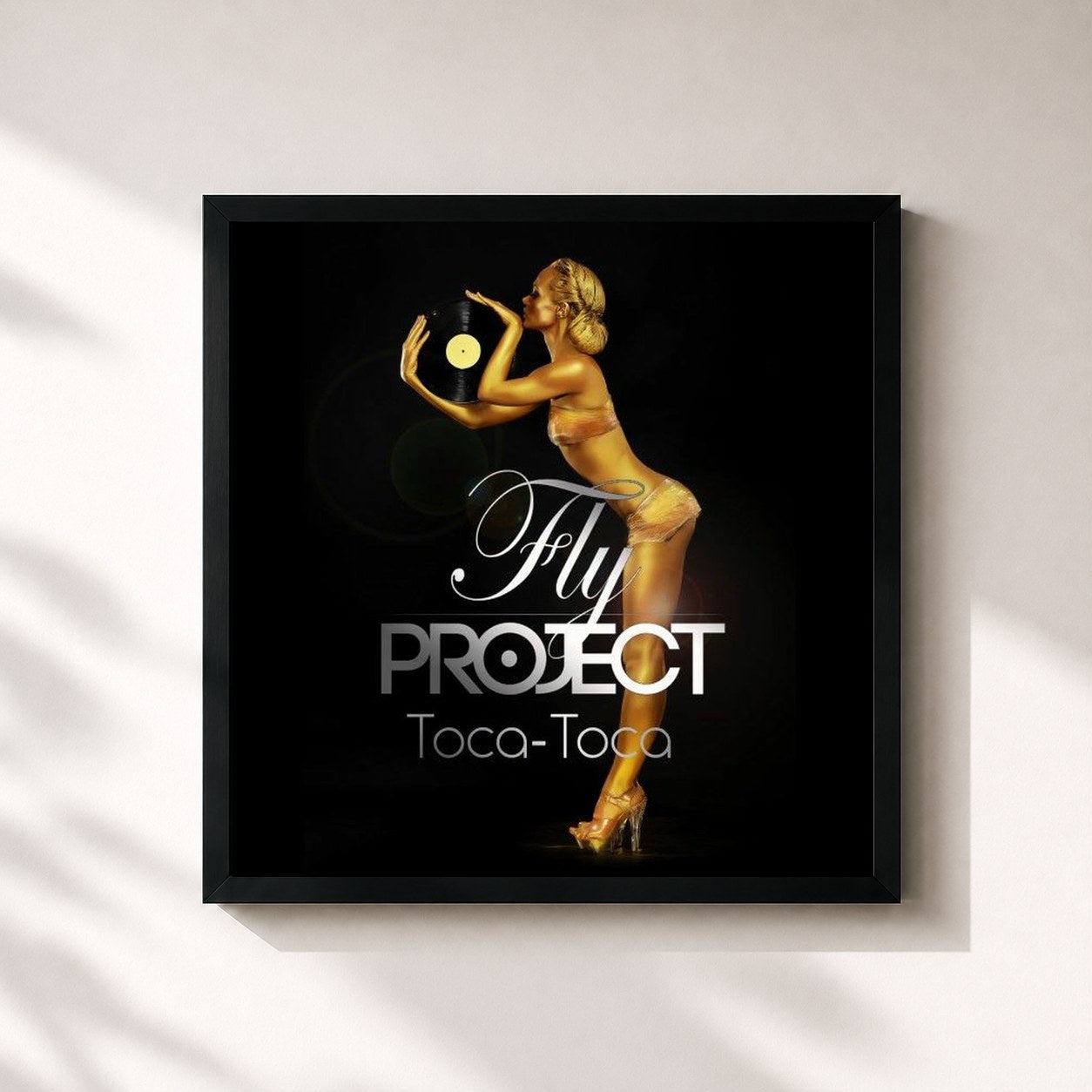 #noir Tableau carré de l'album Toca Toca (Remixes) de Fly Project, cadre noir 32x32 cm