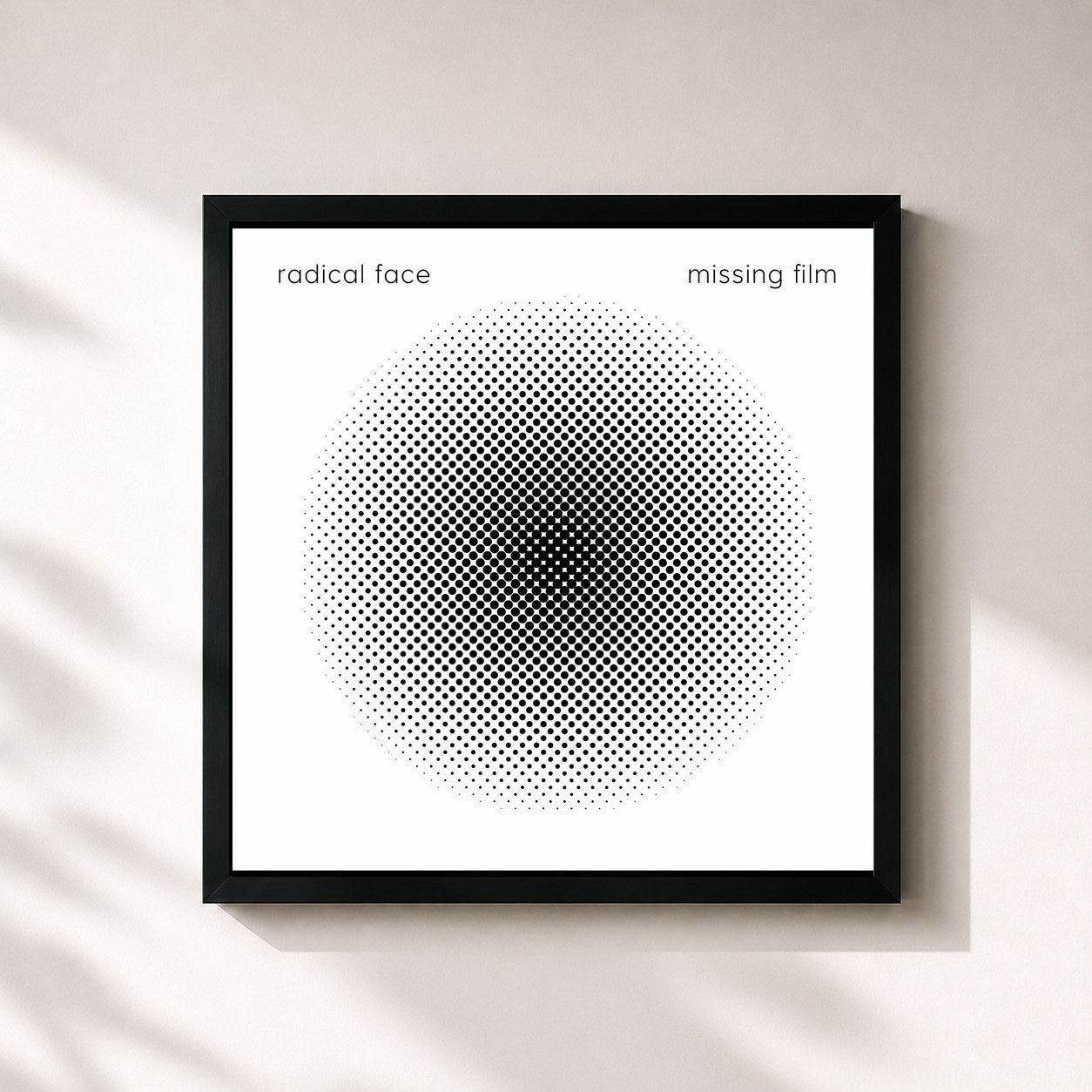#noir Tableau carré de l'album Missing Film de Radical Face, cadre noir 32x32 cm