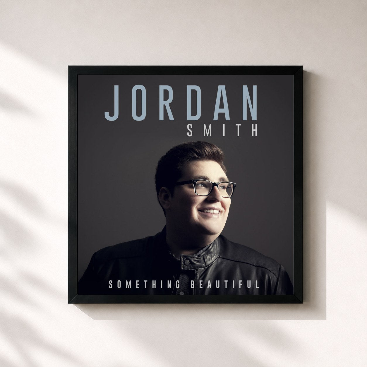 #noir Tableau carré de l'album Something Beautiful de Jordan Smith, cadre noir 32x32 cm