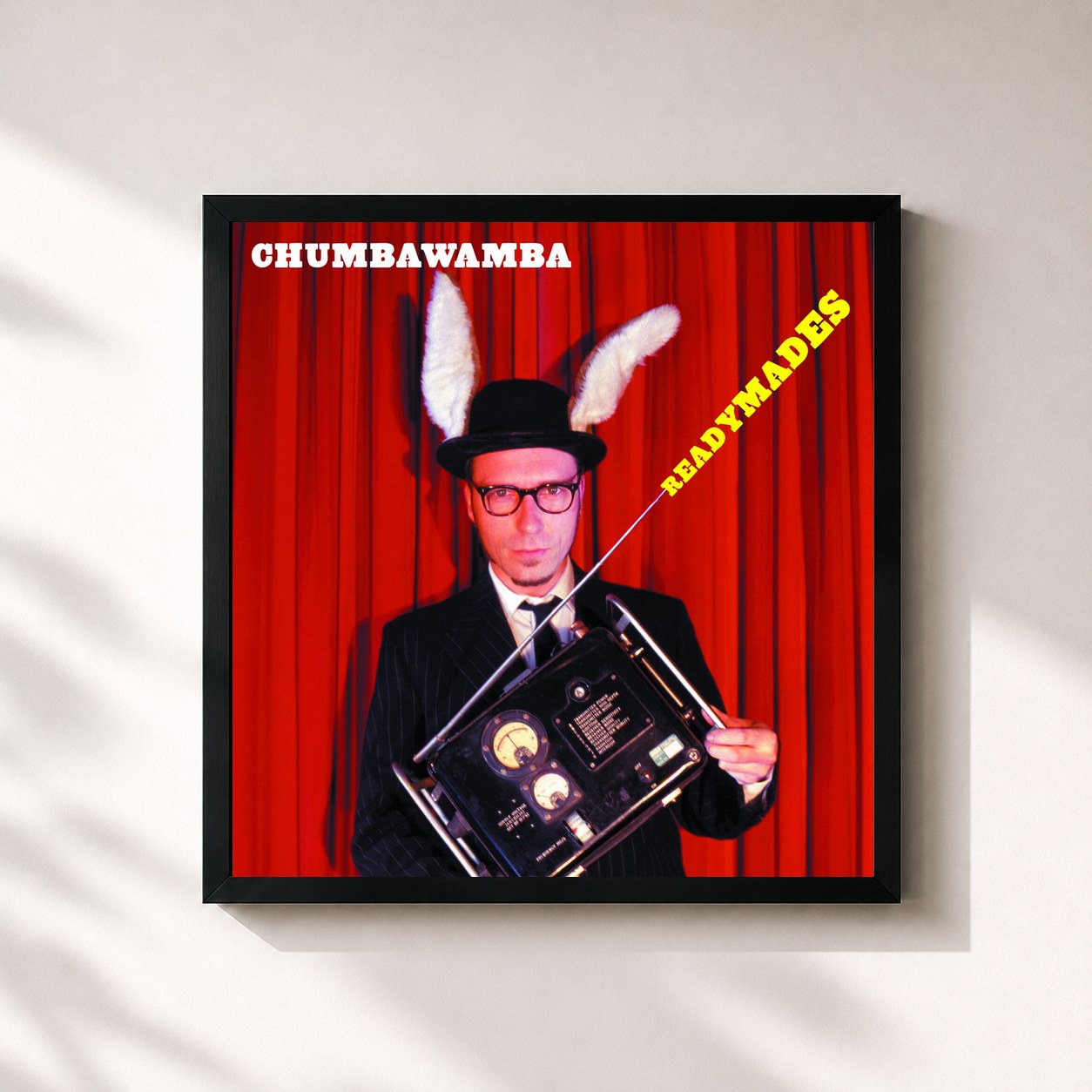 #noir Tableau carré de l'album Readymades de Chumbawamba, cadre noir 32x32 cm