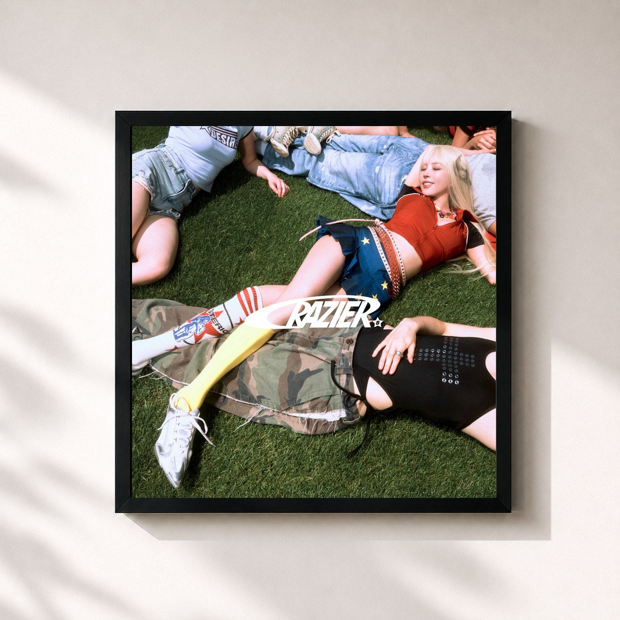 #noir Tableau carré de l'album Crazier - The 11th Album de BoA, cadre noir 32x32 cm