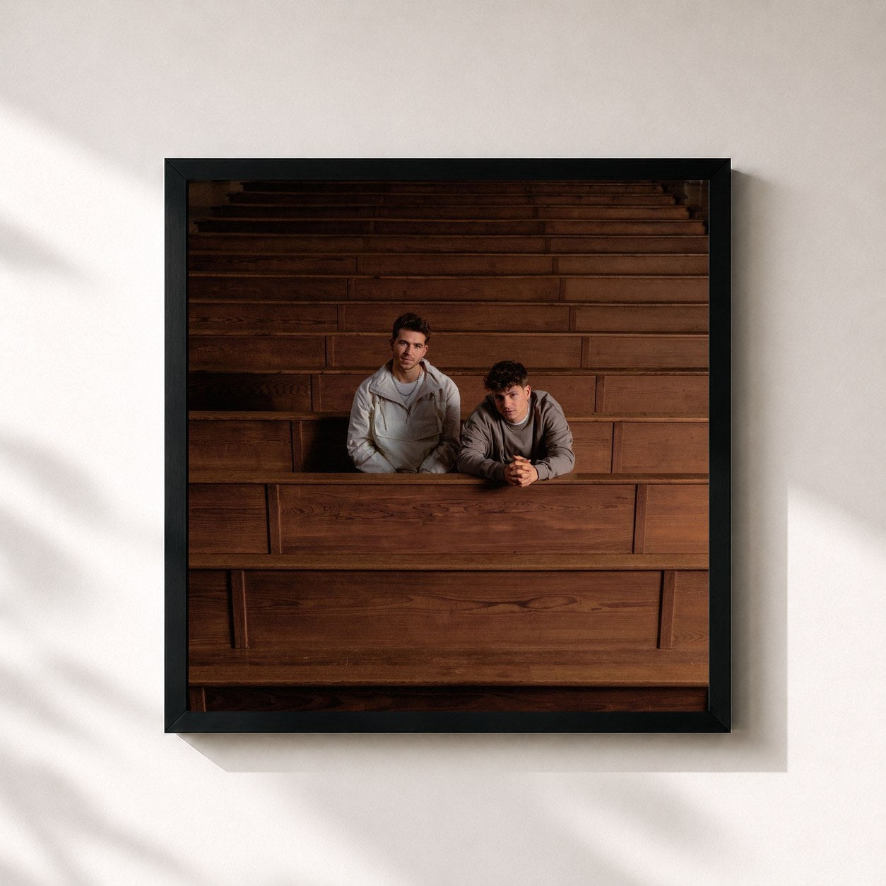 #noir Tableau carré de l'album Underrated de O'Bros, cadre noir 32x32 cm