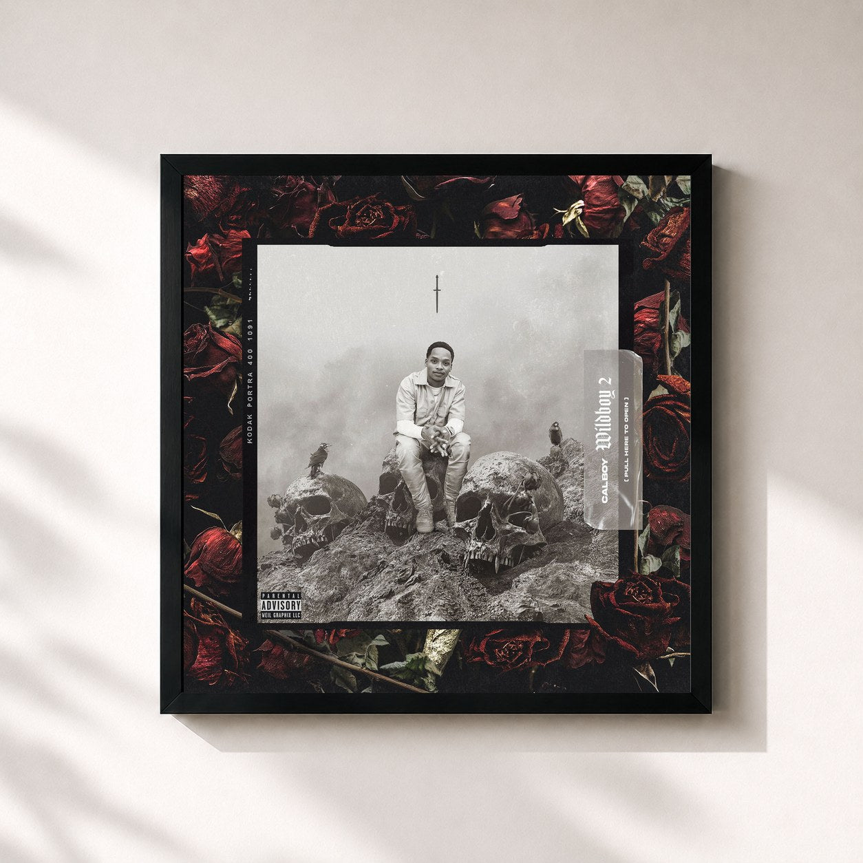 #noir Tableau carré de l'album Wildboy 2 de Calboy, cadre noir 32x32 cm