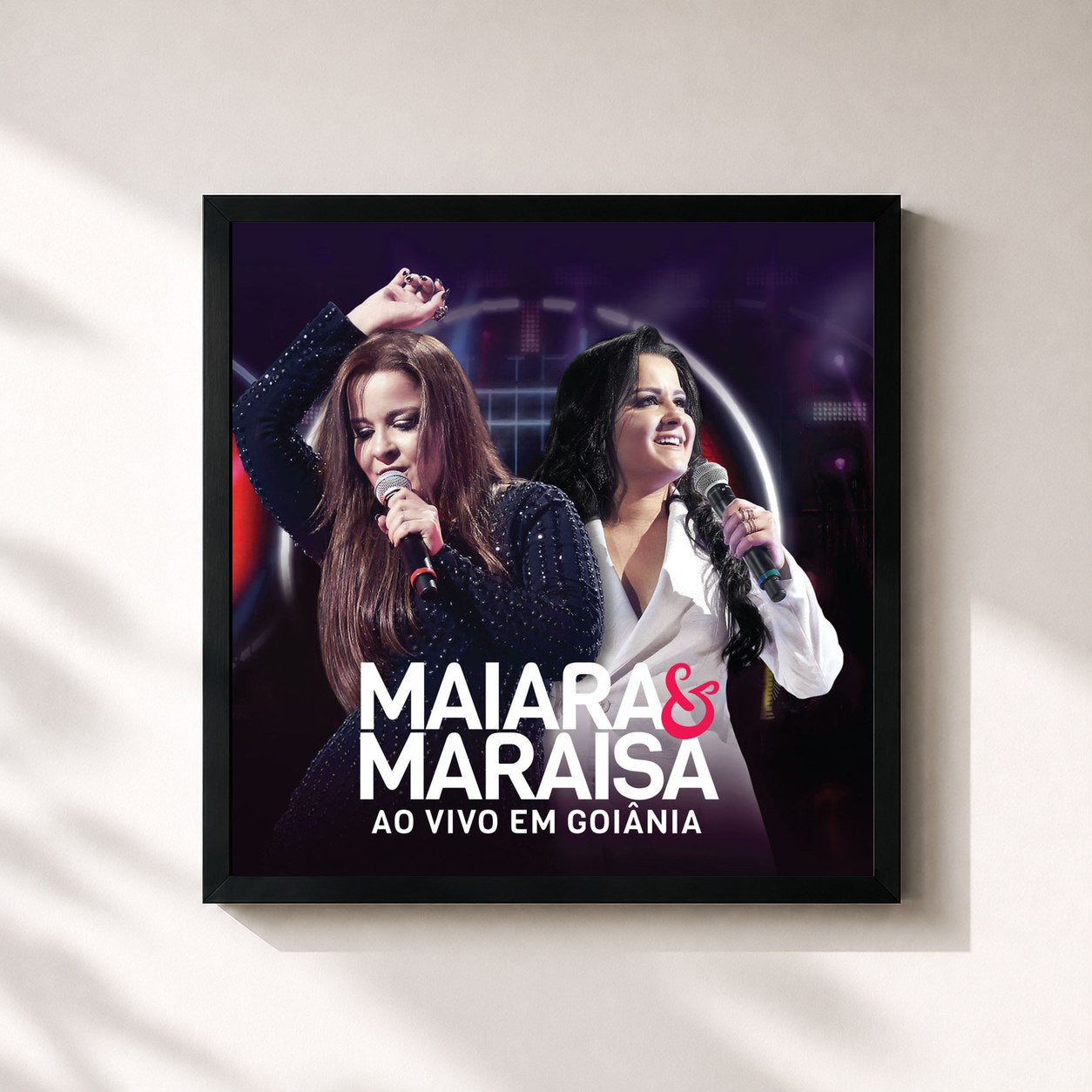 #noir Tableau carré de l'album Ao Vivo Em Goiânia de Maiara & Maraisa, cadre noir 32x32 cm