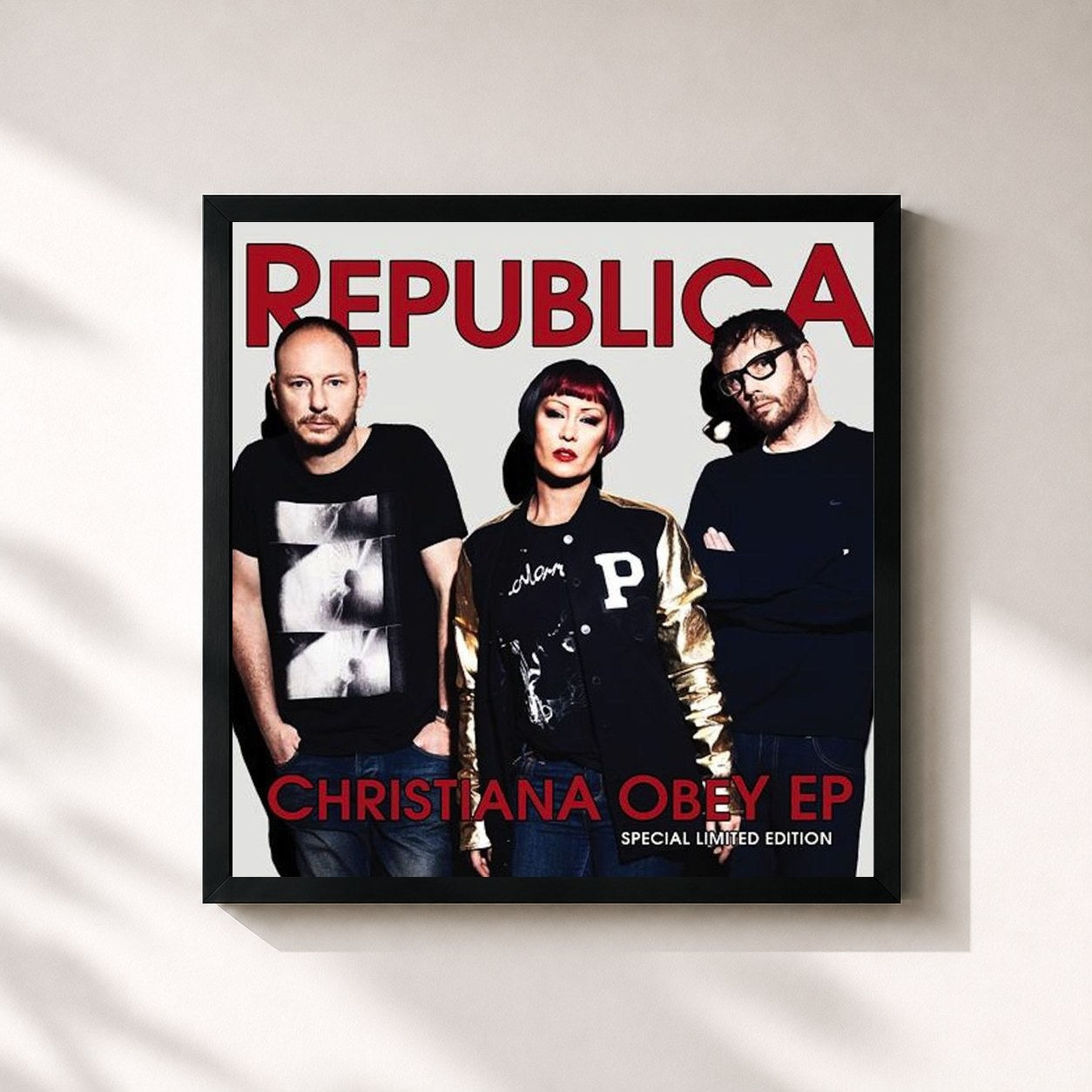 #noir Tableau carré de l'album Christiana Obey de Republica, cadre noir 32x32 cm