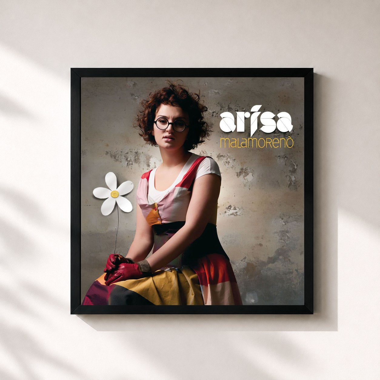 #noir Tableau carré de l'album Malamorenò de Arisa, cadre noir 32x32 cm