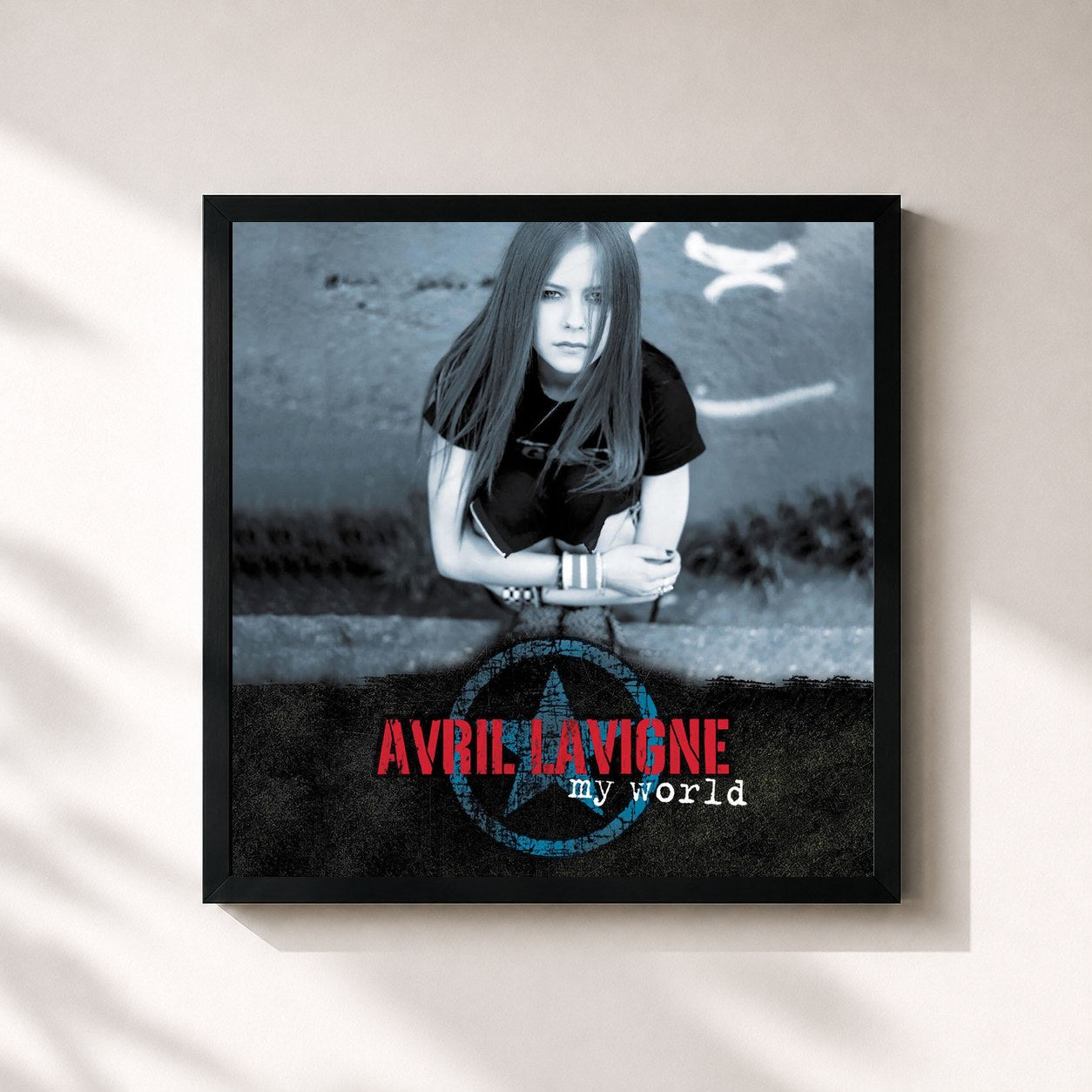 #noir Tableau carré de l'album My World EP de Avril Lavigne, cadre noir 32x32 cm