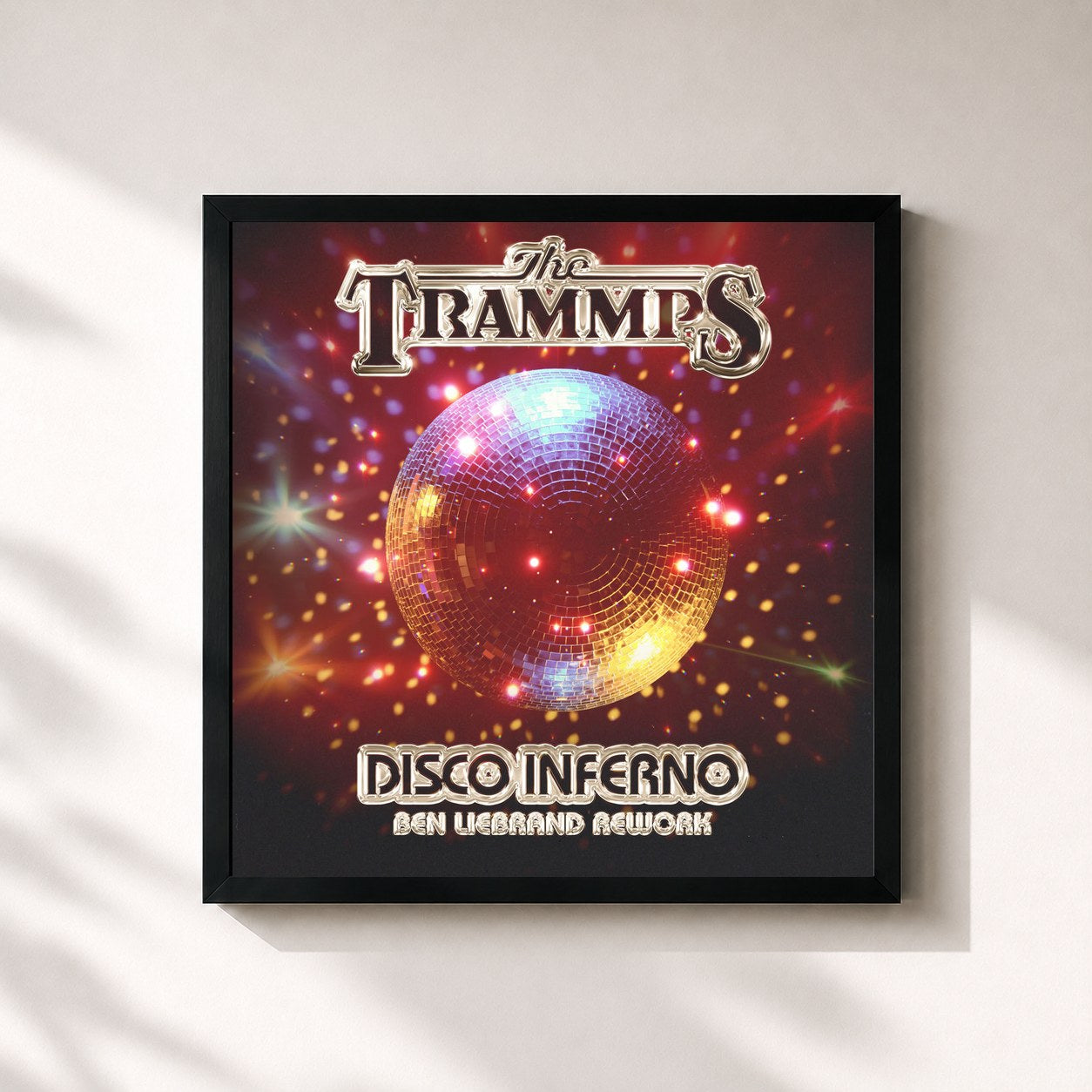 #noir Tableau carré de l'album Disco Inferno (Ben Liebrand Rework) de The Trammps, cadre noir 32x32 cm