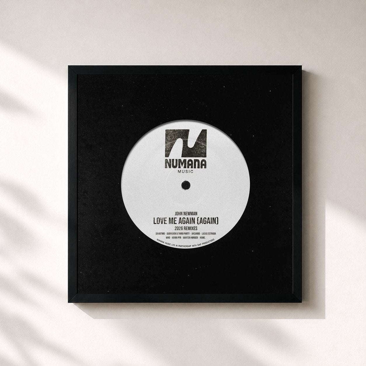 #noir Tableau carré de l'album Love Me Again (Again) 2026 Remixes de John Newman, cadre noir 32x32 cm