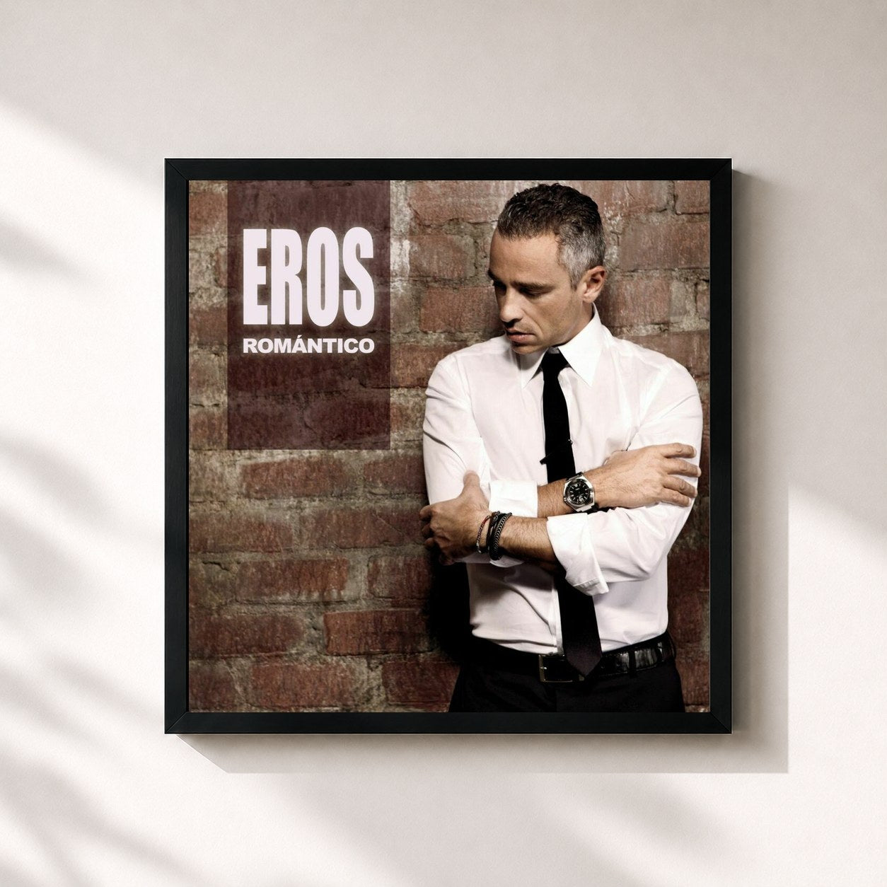 #noir Tableau carré de l'album Eros Romántico de Eros Ramazzotti, cadre noir 32x32 cm