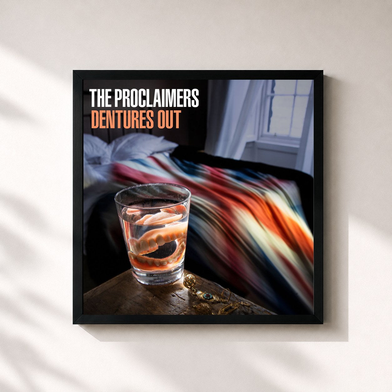 #noir Tableau carré de l'album Dentures Out de The Proclaimers, cadre noir 32x32 cm