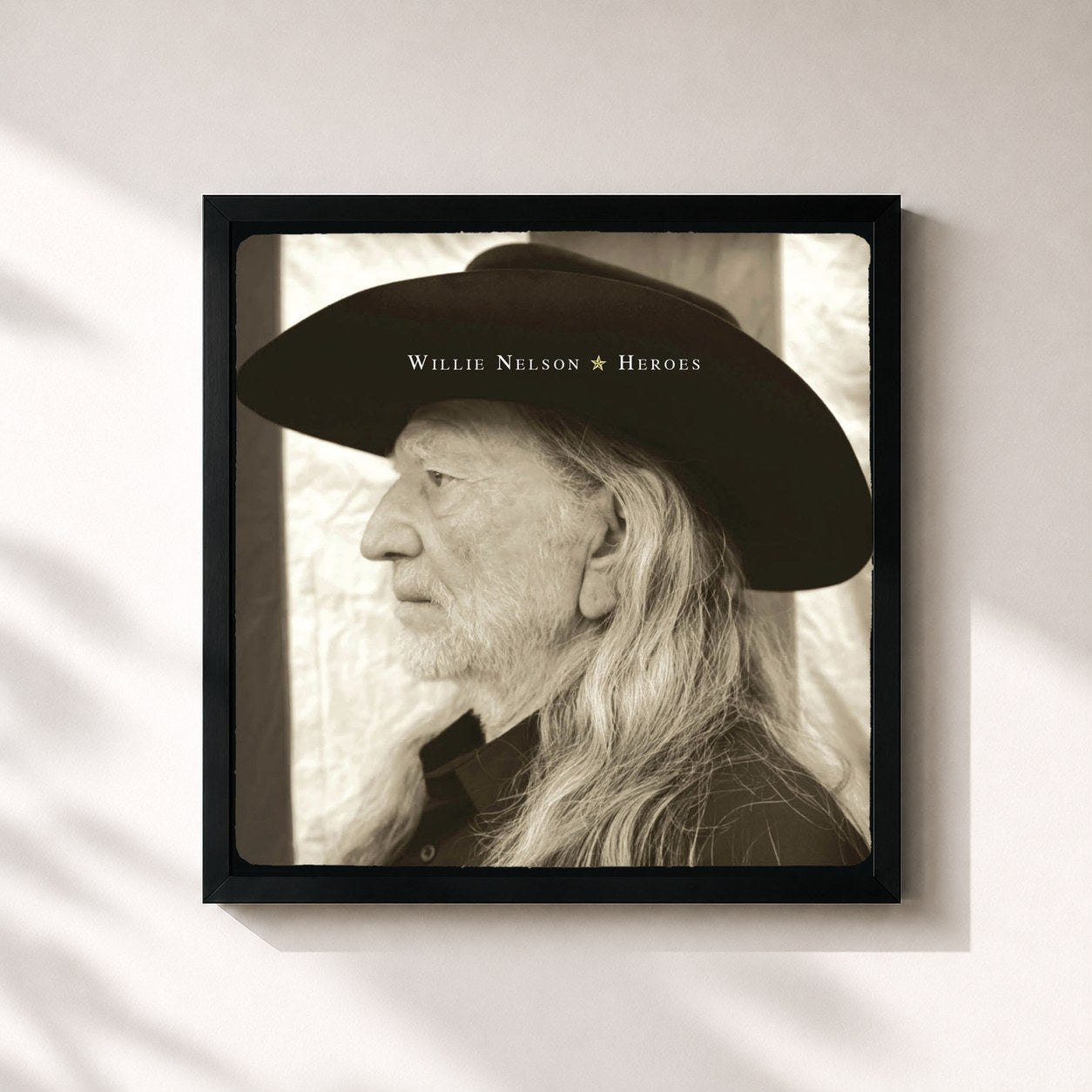 #noir Tableau carré de l'album Heroes de Willie Nelson, cadre noir 32x32 cm