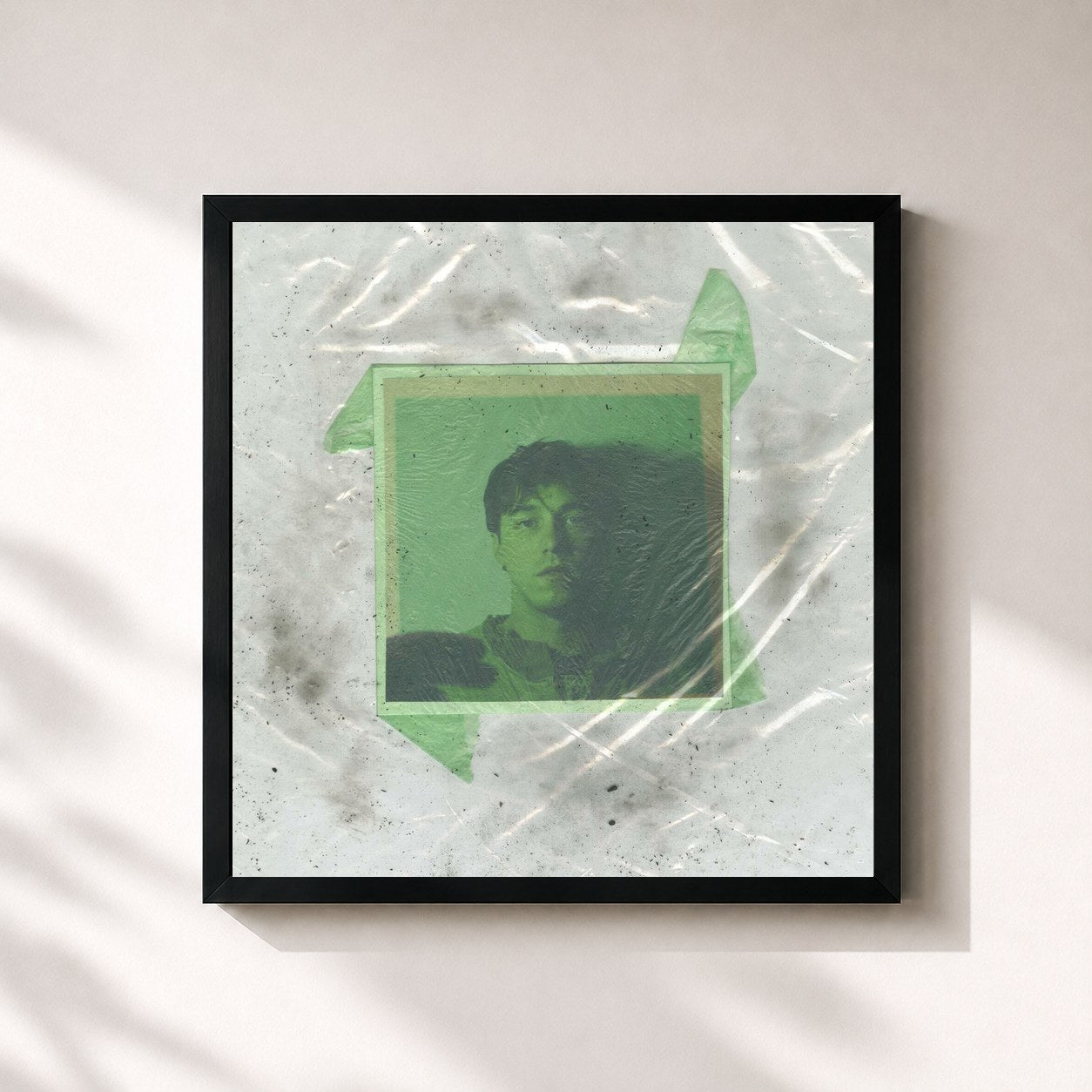 #noir Tableau carré de l'album Mika's Laundry de Matt Champion, cadre noir 32x32 cm