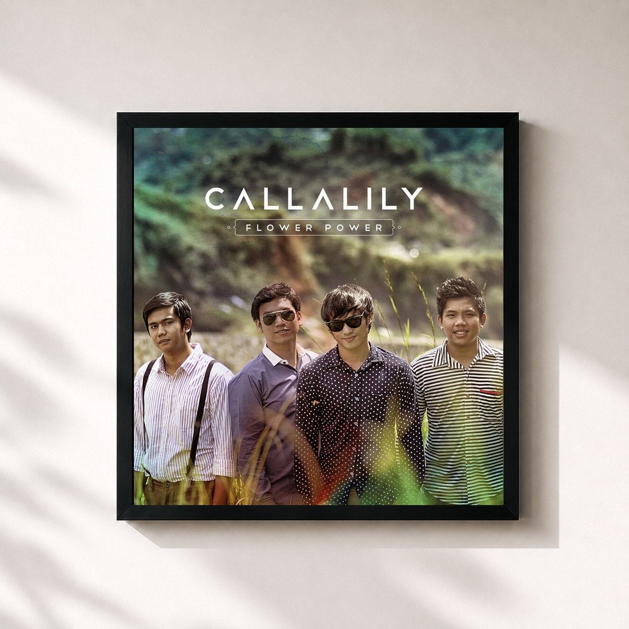 #noir Tableau carré de l'album Flower Power de Callalily, cadre noir 32x32 cm