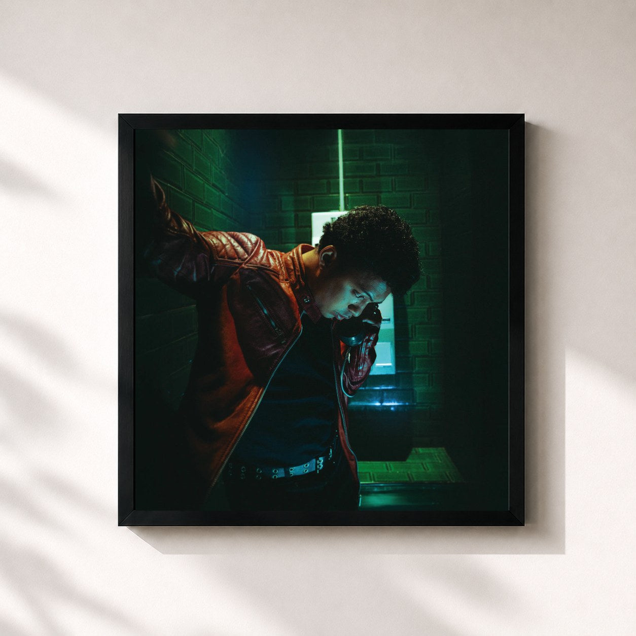 #noir Tableau carré de l'album A peine manqué de Tsew The Kid, cadre noir 32x32 cm