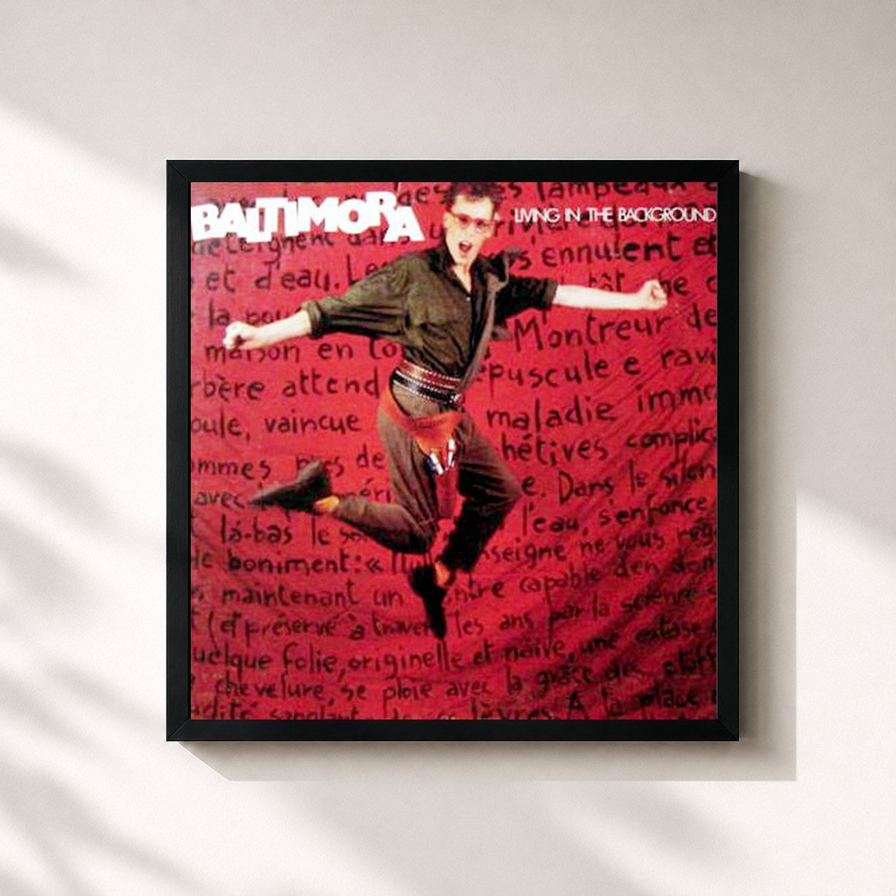 #noir Tableau carré de l'album Living In The Background de Baltimora, cadre noir 32x32 cm