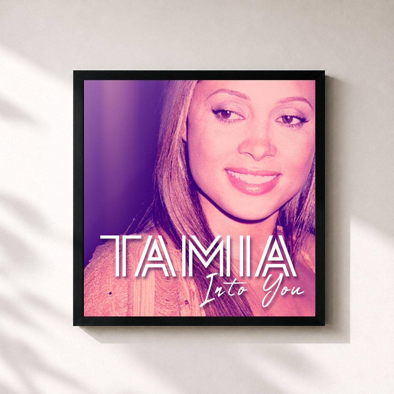 #noir Tableau carré de l'album Into You de Tamia, cadre noir 32x32 cm