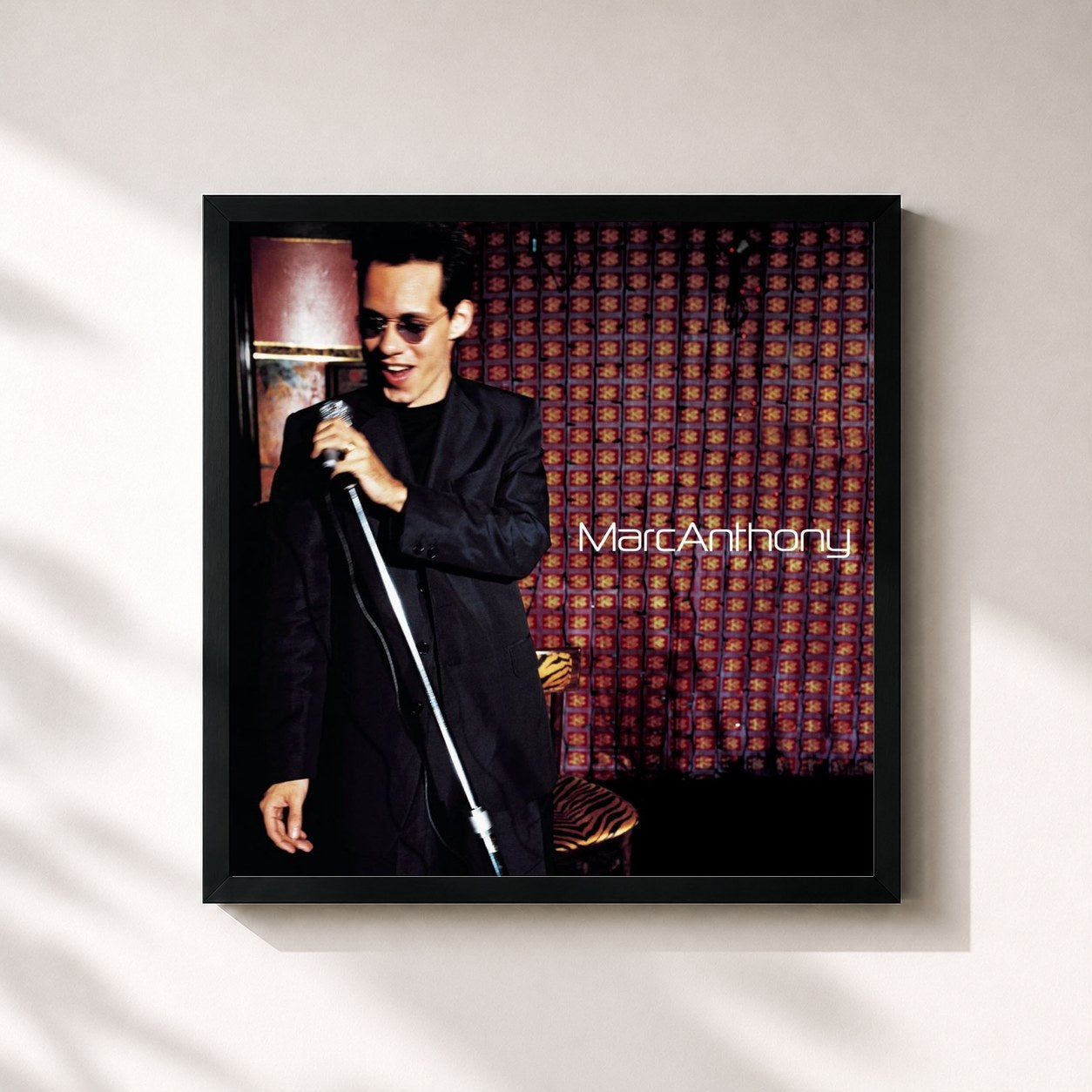 #noir Tableau carré de l'album Marc Anthony de Marc Anthony, cadre noir 32x32 cm