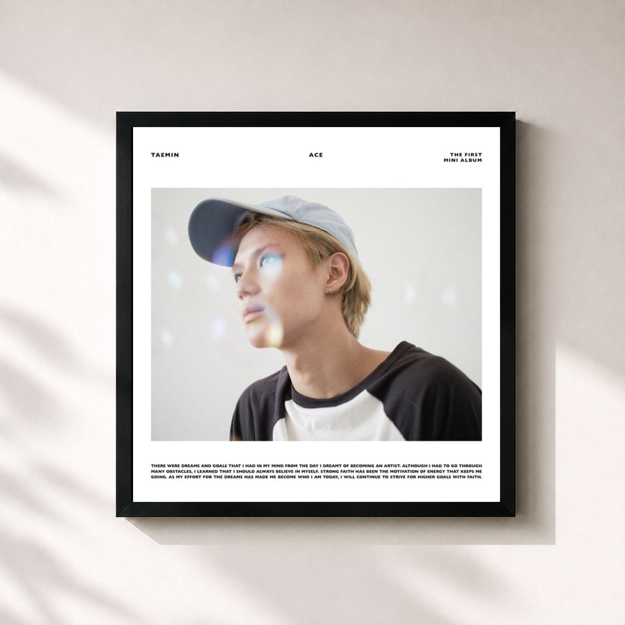 #noir Tableau carré de l'album The 1st Mini Album 'ACE' de TAEMIN, cadre noir 32x32 cm