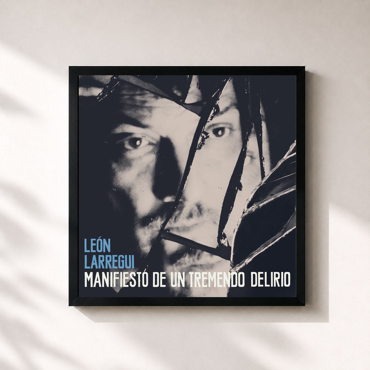 #noir Tableau carré de l'album Manifiesto de un Tremendo Delirio de León Larregui, cadre noir 32x32 cm