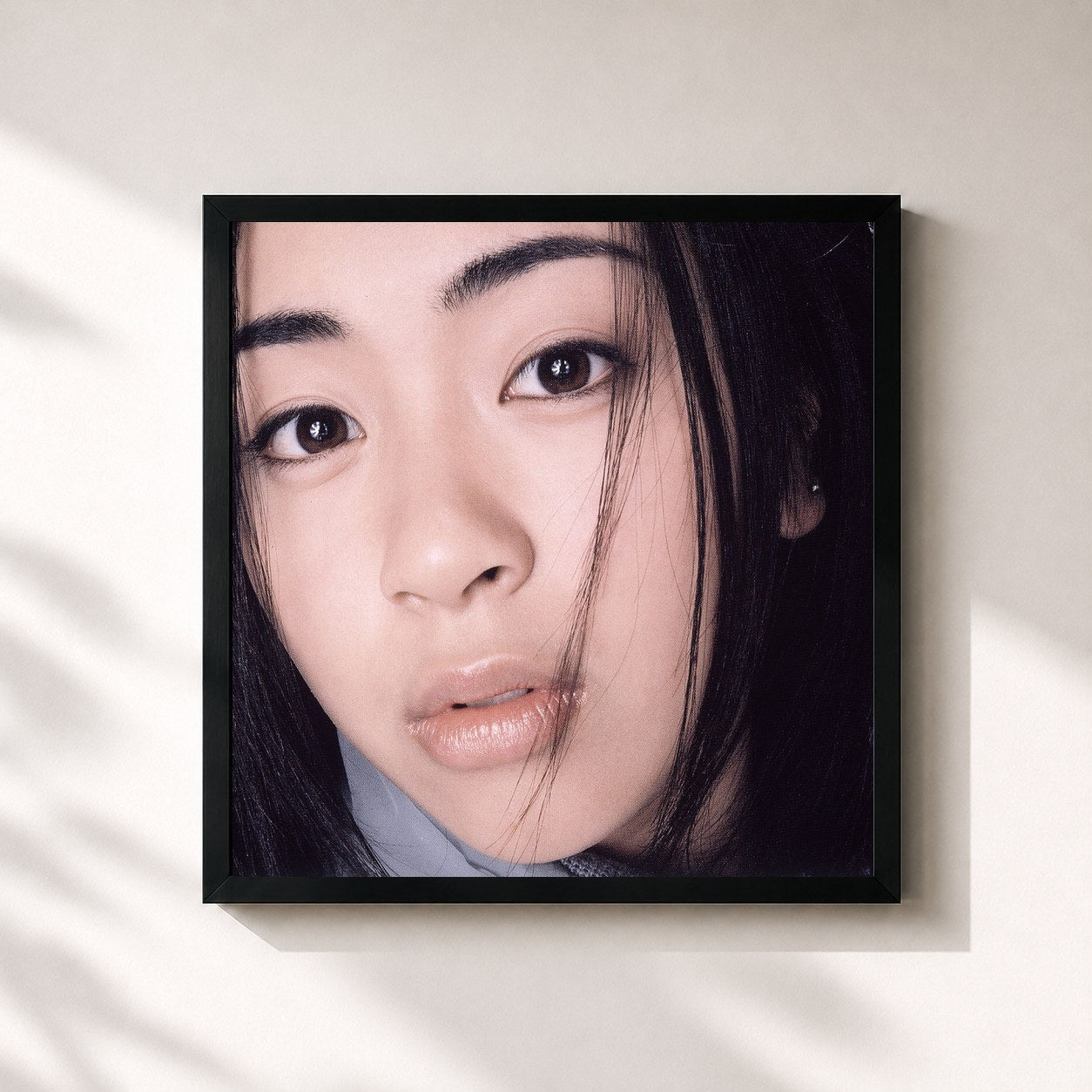 #noir Tableau carré de l'album First Love de Hikaru Utada, cadre noir 32x32 cm