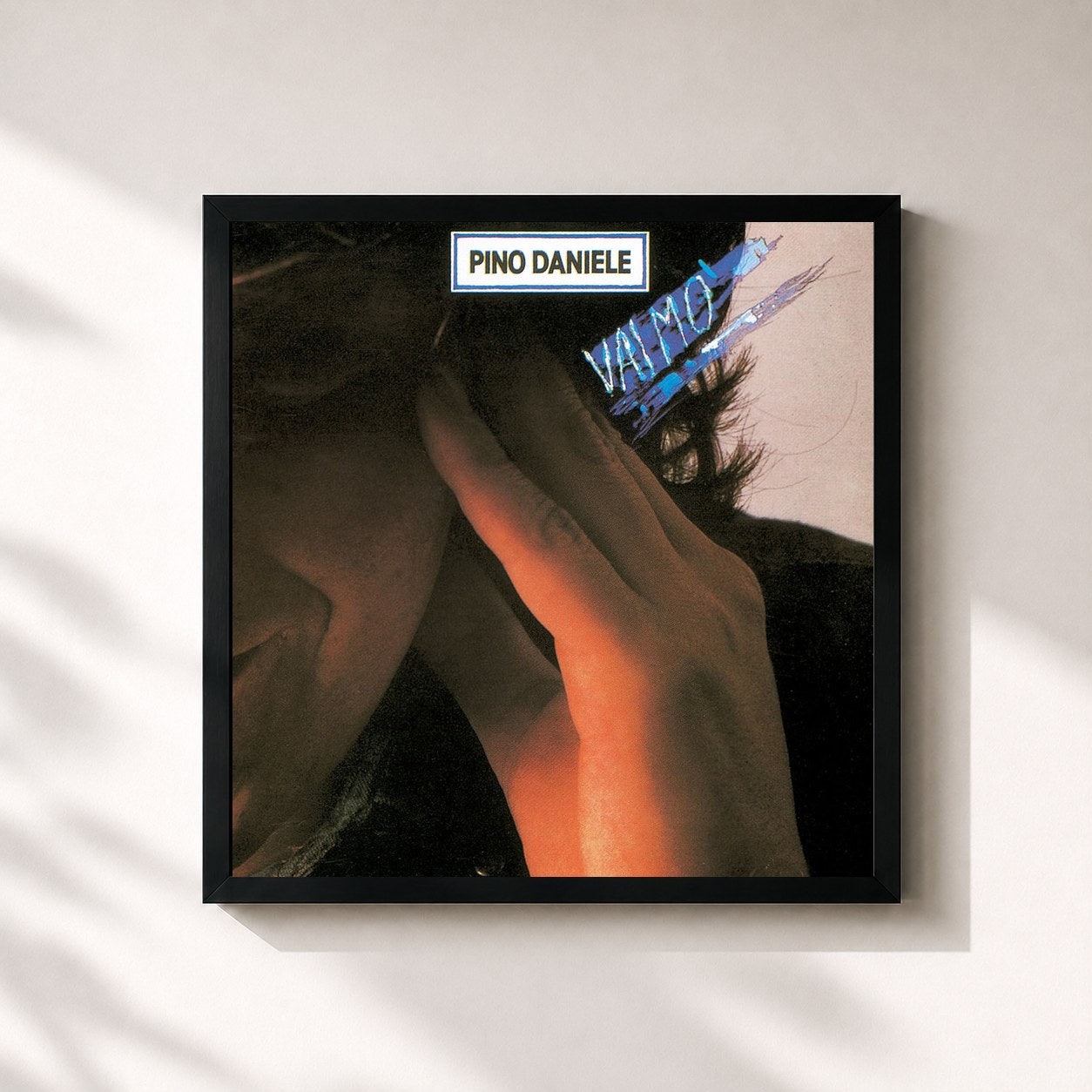 #noir Tableau carré de l'album Vai mo' (2021 Remaster) de Pino Daniele, cadre noir 32x32 cm