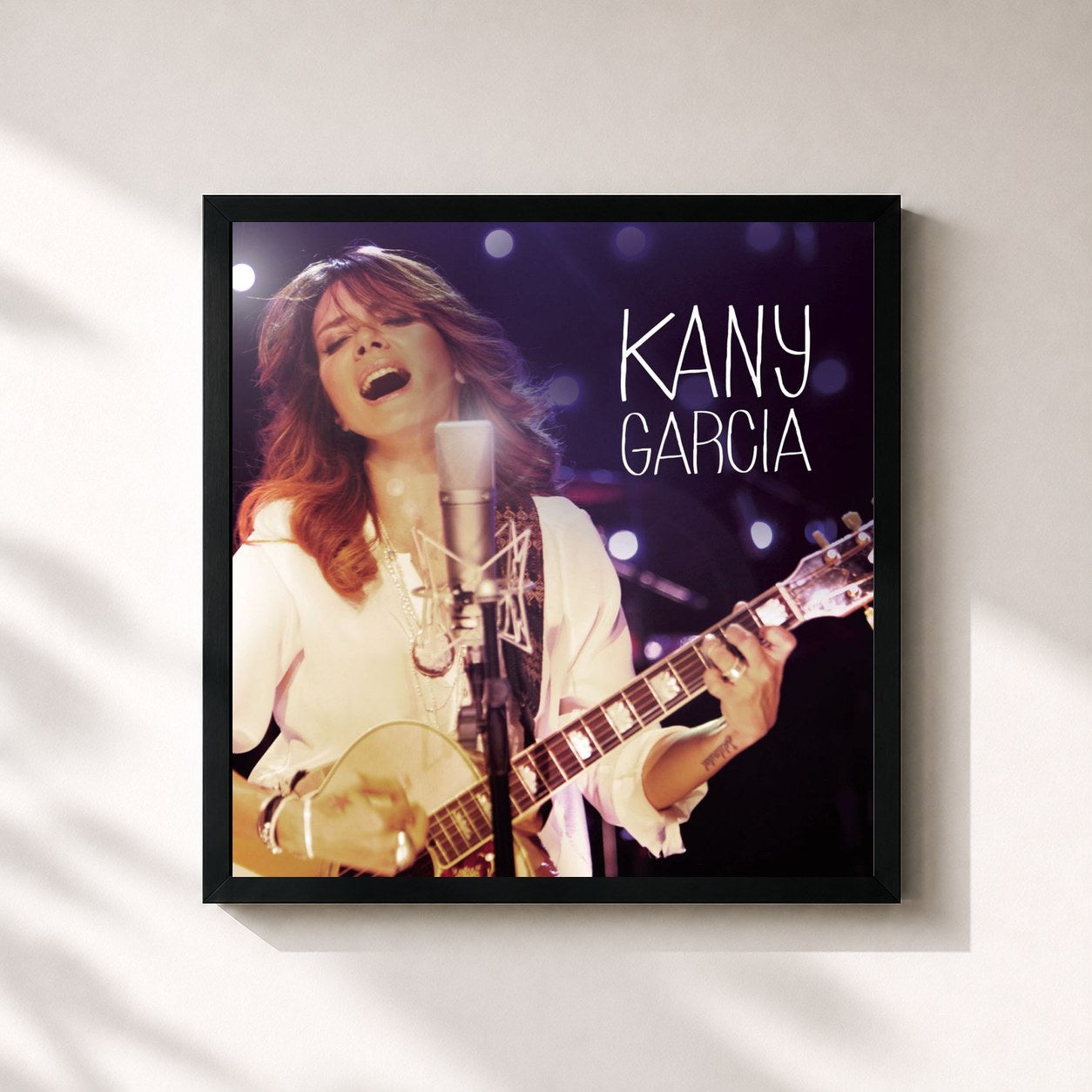 #noir Tableau carré de l'album Kany García de Kany Garcia, cadre noir 32x32 cm
