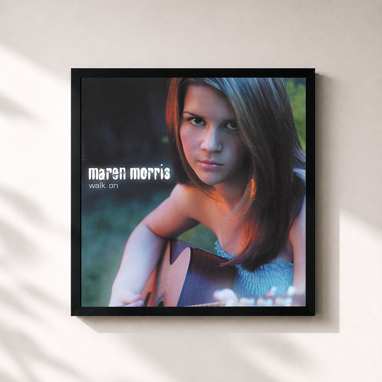 #noir Tableau carré de l'album Walk On de Maren Morris, cadre noir 32x32 cm