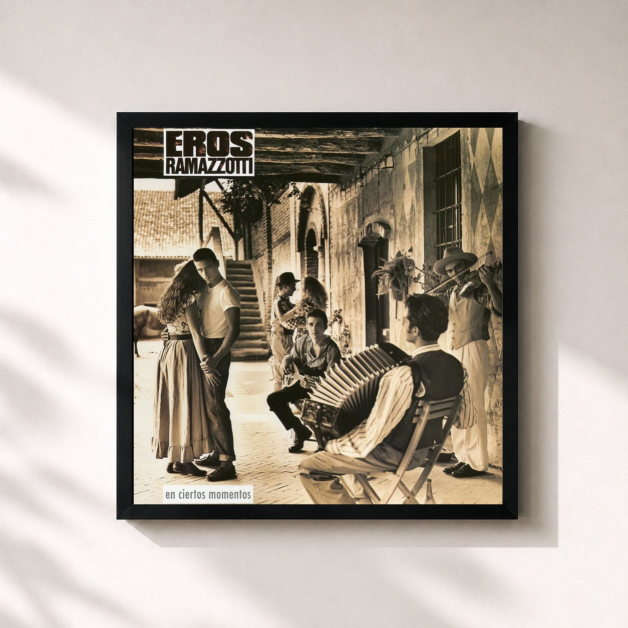 #noir Tableau carré de l'album En ciertos momentos de Eros Ramazzotti, cadre noir 32x32 cm