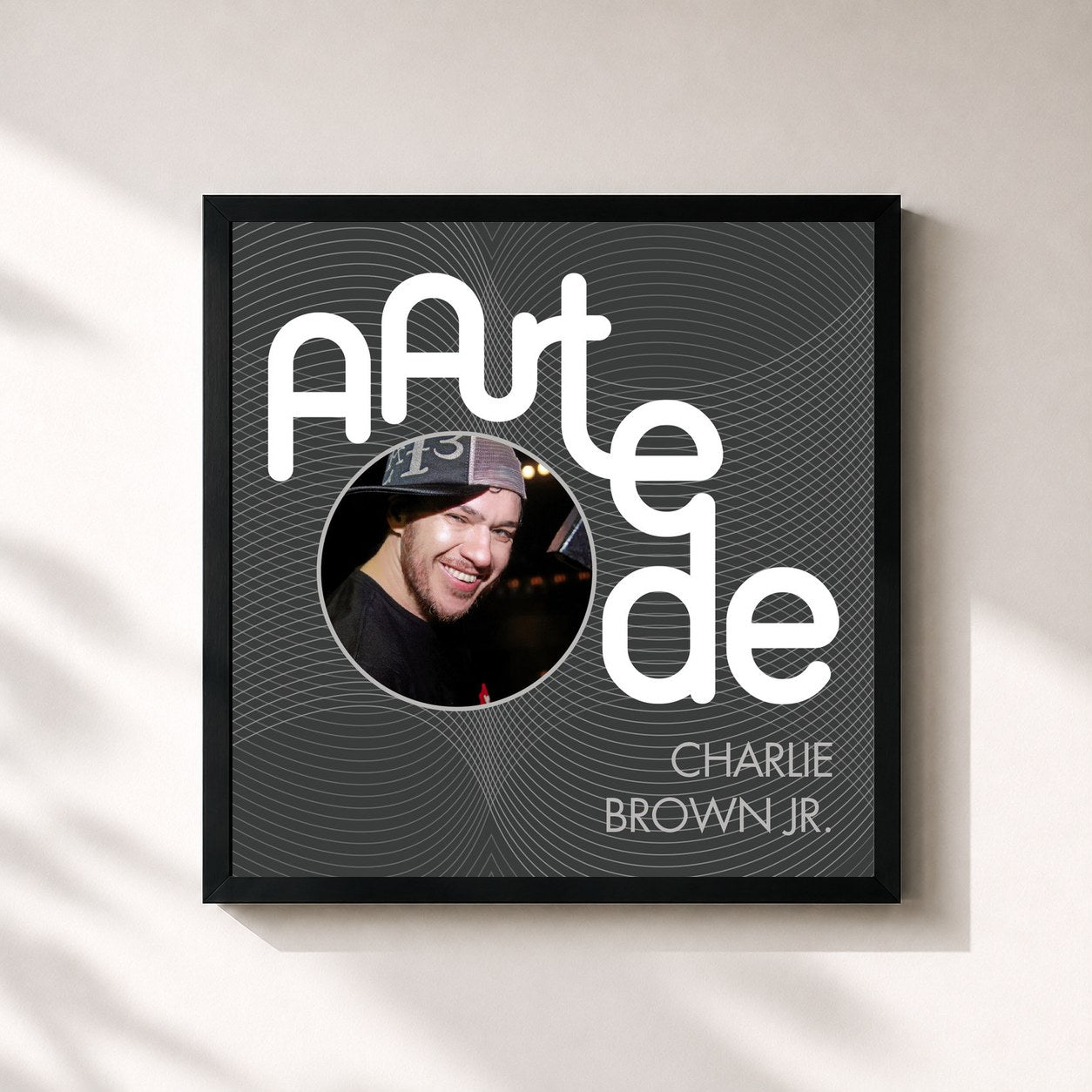 #noir Tableau carré de l'album A Arte De Charlie Brown Jr. de Charlie Brown Jr., cadre noir 32x32 cm