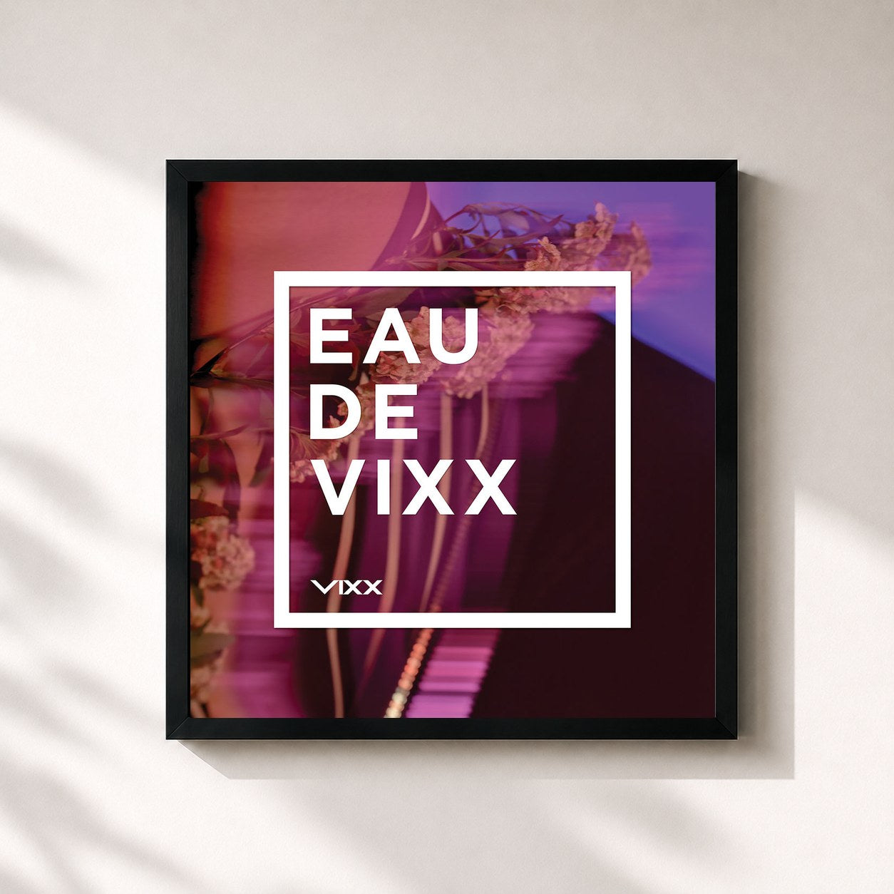 #noir Tableau carré de l'album EAU DE VIXX de VIXX, cadre noir 32x32 cm
