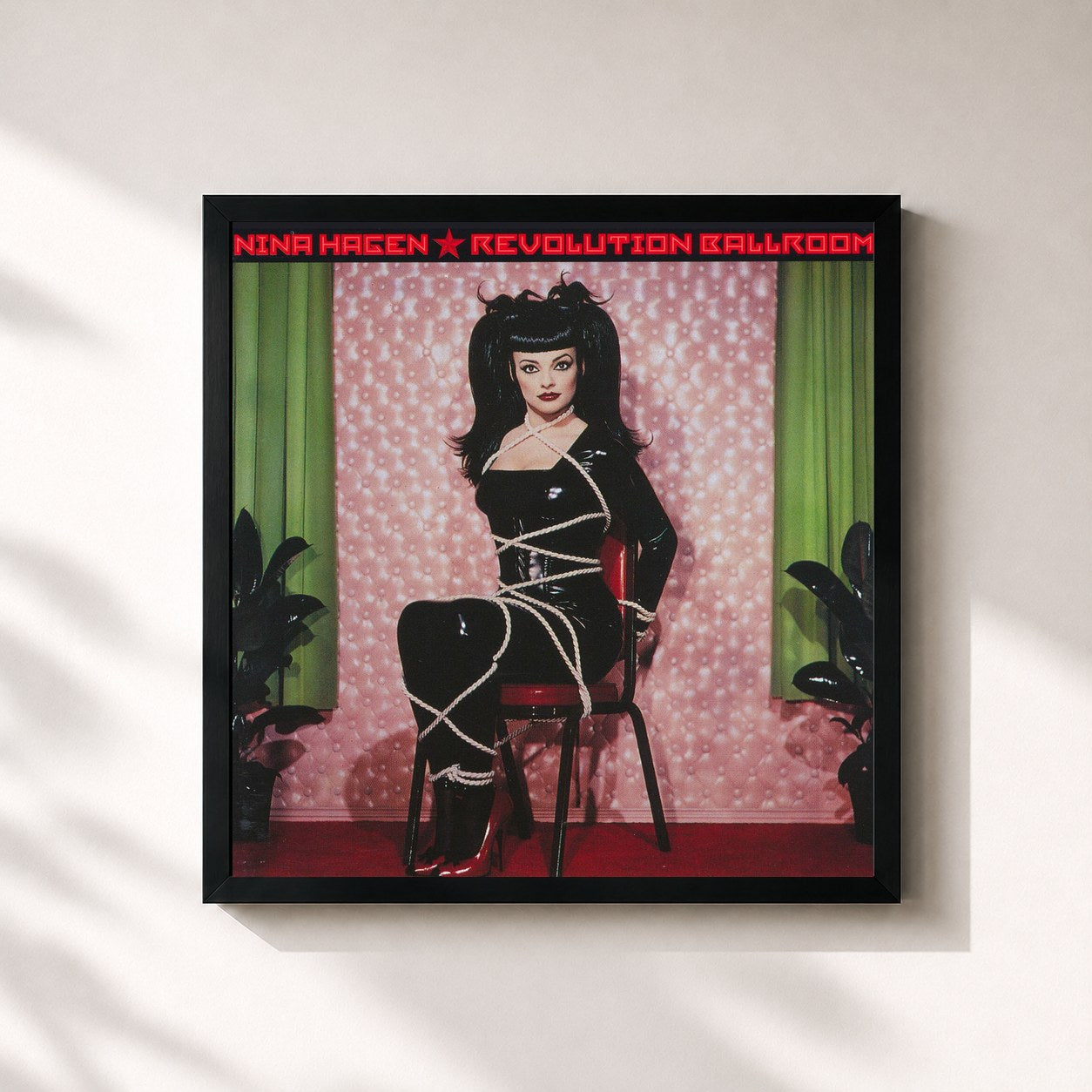 #noir Tableau carré de l'album Revolution Ballroom de Nina Hagen, cadre noir 32x32 cm